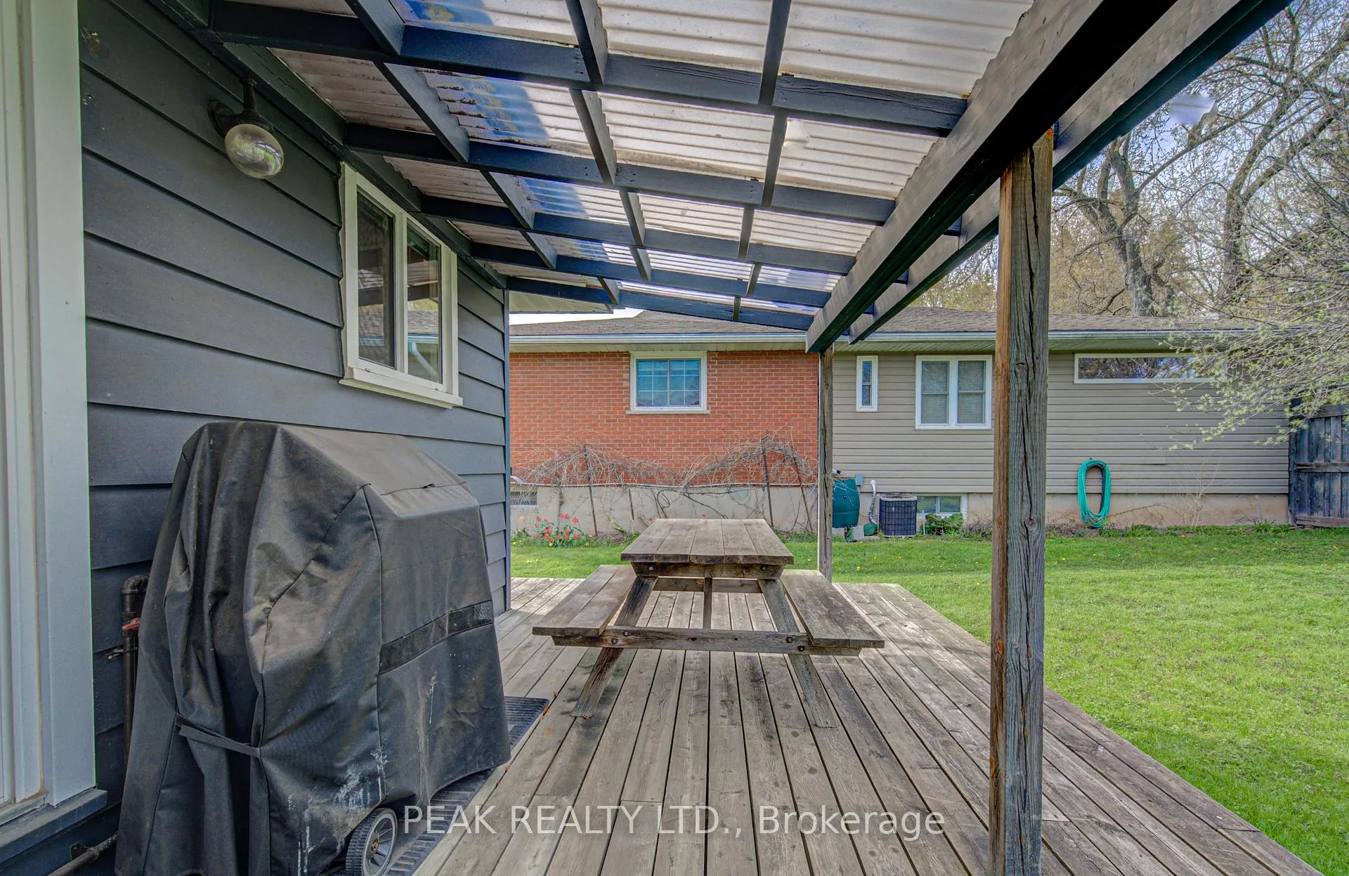 Photo 26 of 16 Centennial Crescent, Wilmot — HOMEH