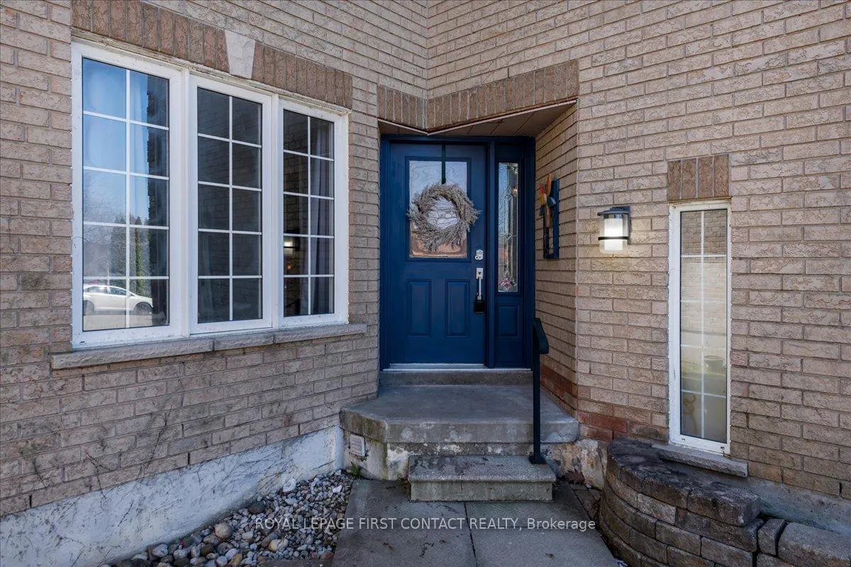 Photo 3 of 83 Violet Street, Barrie, Holly — HOMEH