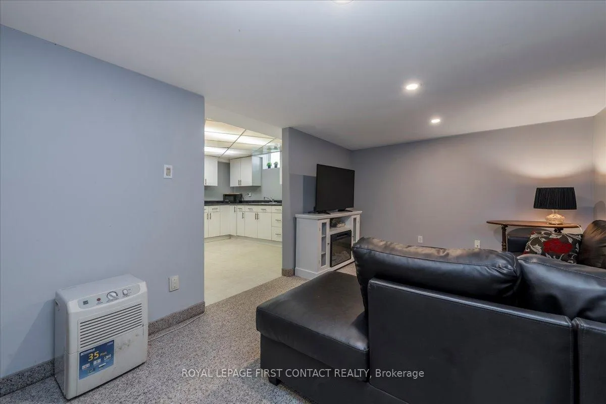 Photo 30 of 83 Violet Street, Barrie, Holly — HOMEH