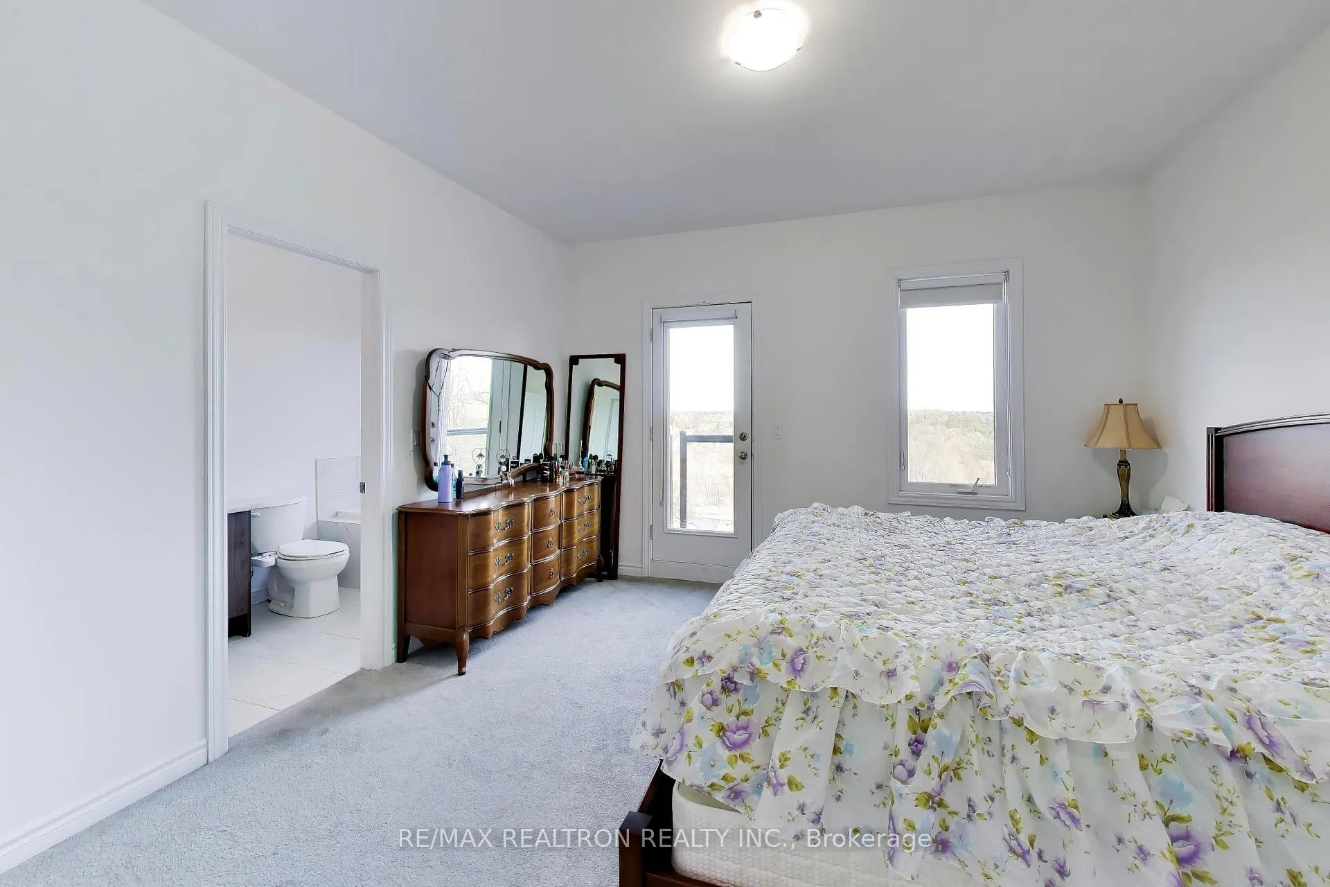 Photo 23 of 11 Inverary Crescent, Vaughan, Elder Mills — HOMEH