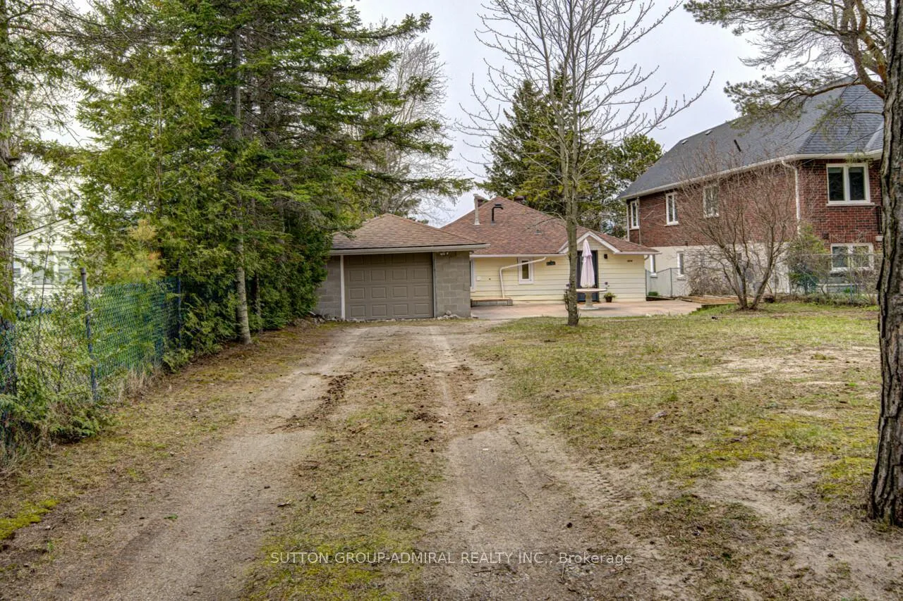 Photo 4 of 1074 River Road E, Wasaga Beach — HOMEH