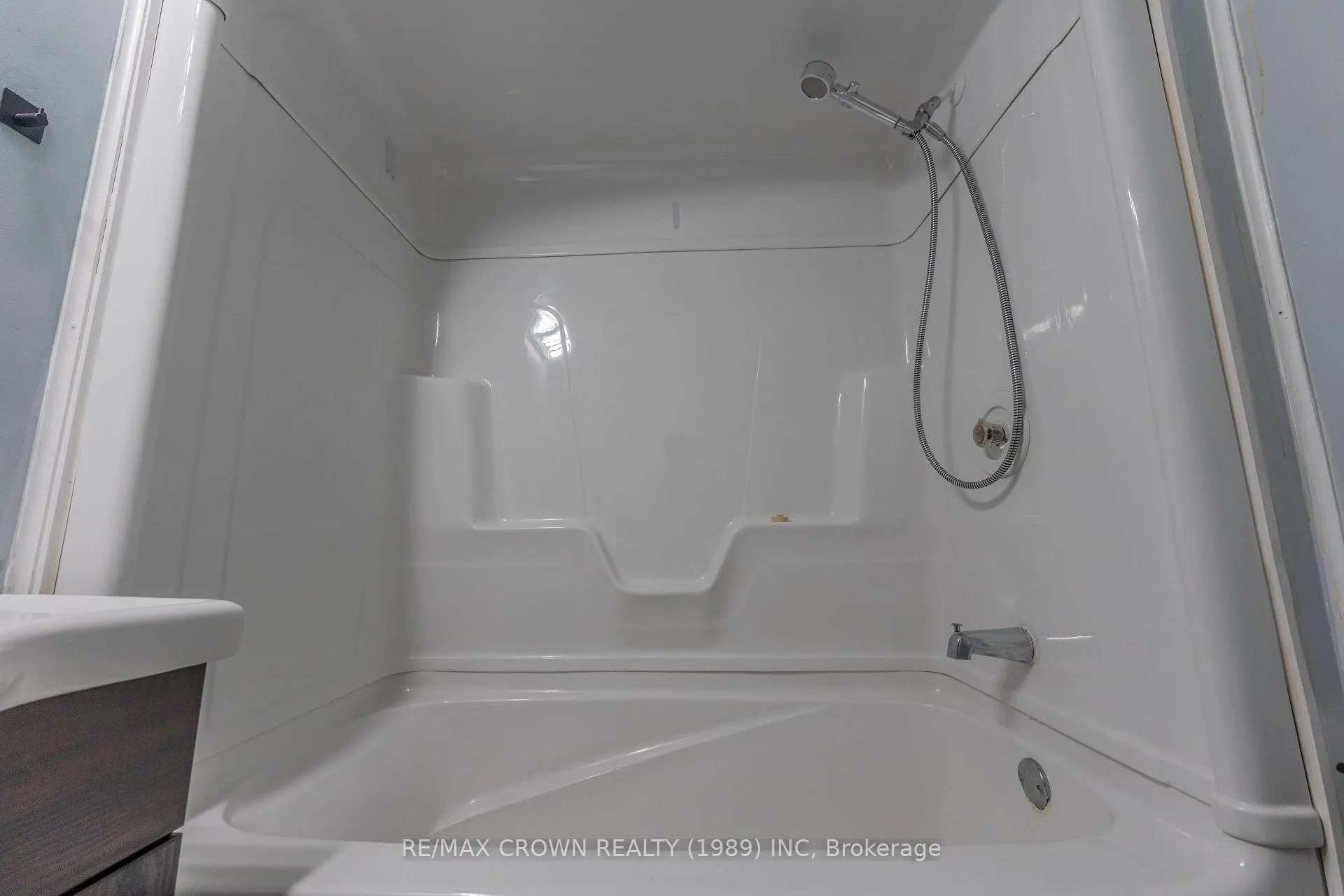 Photo 21 of 116 Brunetville Road, Kapuskasing — HOMEH