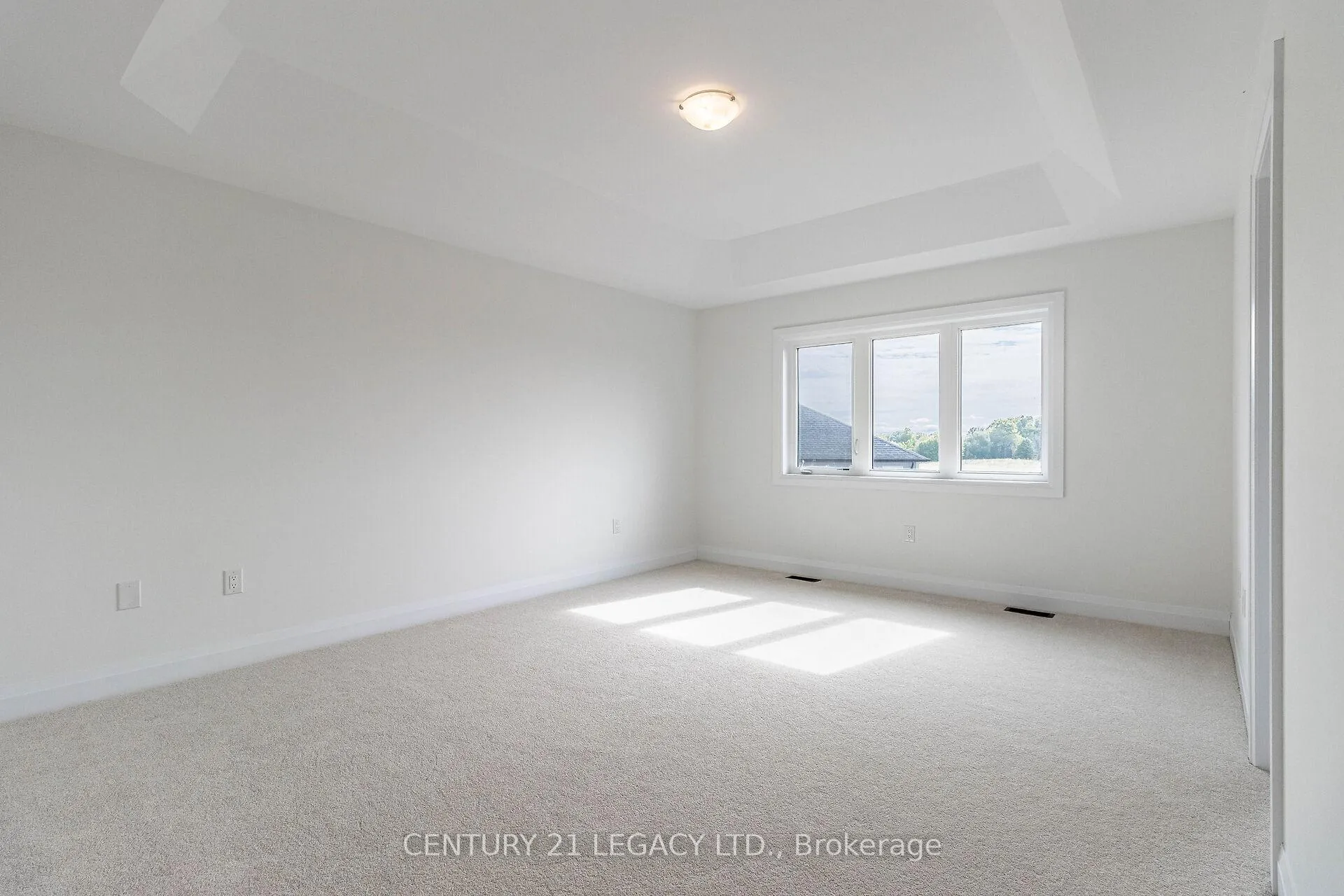 Photo 27 of 30 Union Boulevard, Wasaga Beach — HOMEH