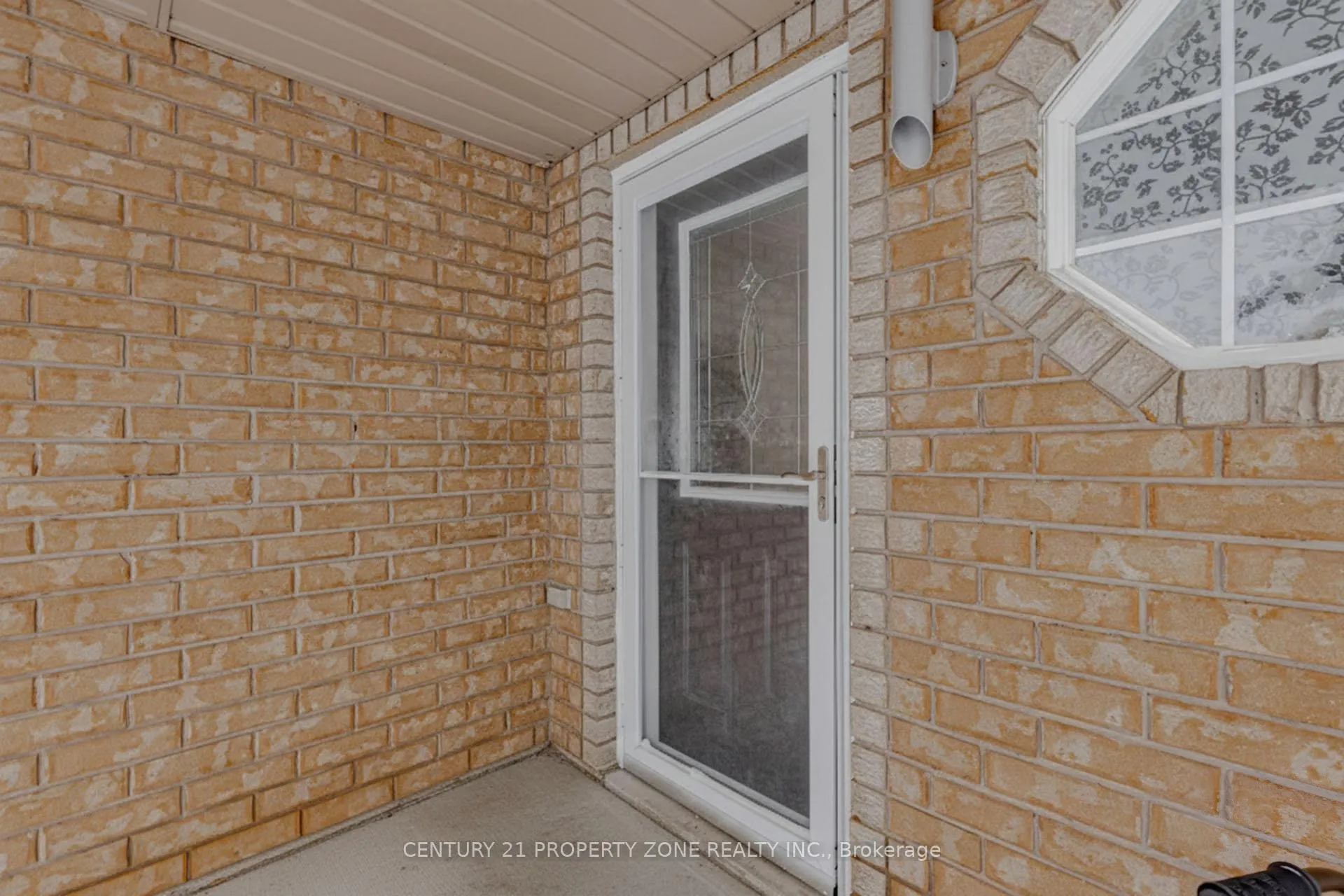 Photo 2 of 13 White Elm Road, Barrie, Holly — HOMEH