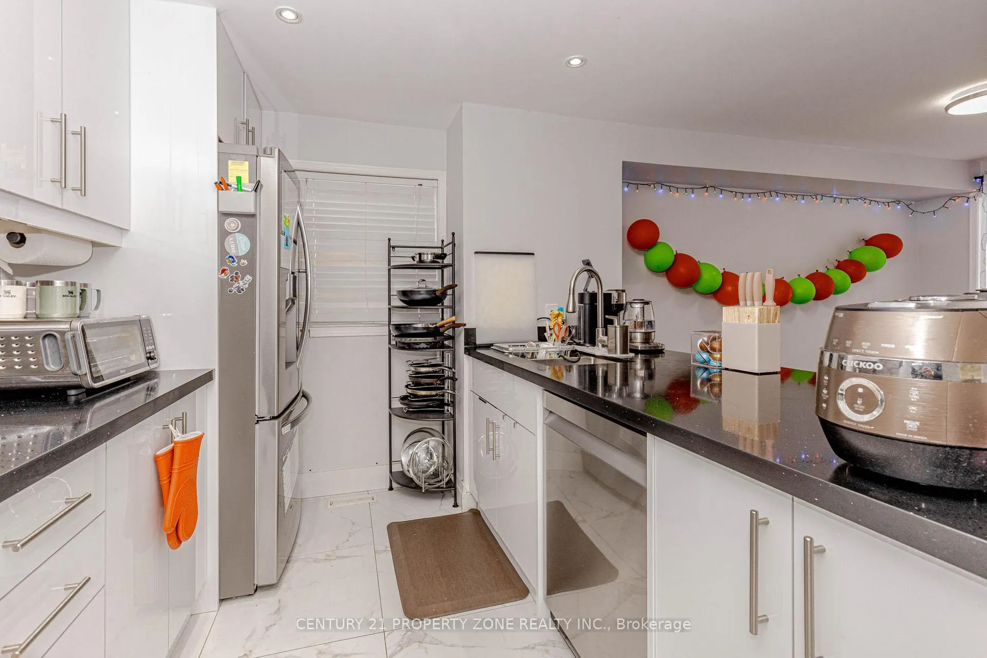 Photo 6 of 13 White Elm Road, Barrie, Holly — HOMEH
