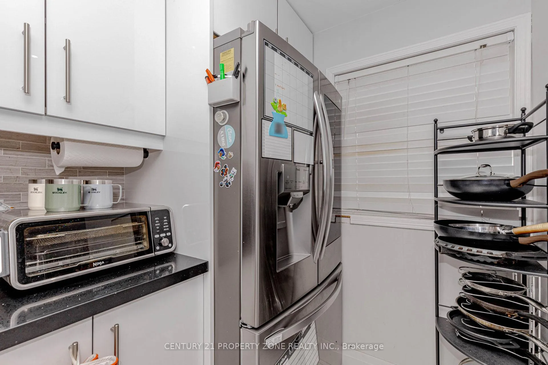 Photo 7 of 13 White Elm Road, Barrie, Holly — HOMEH