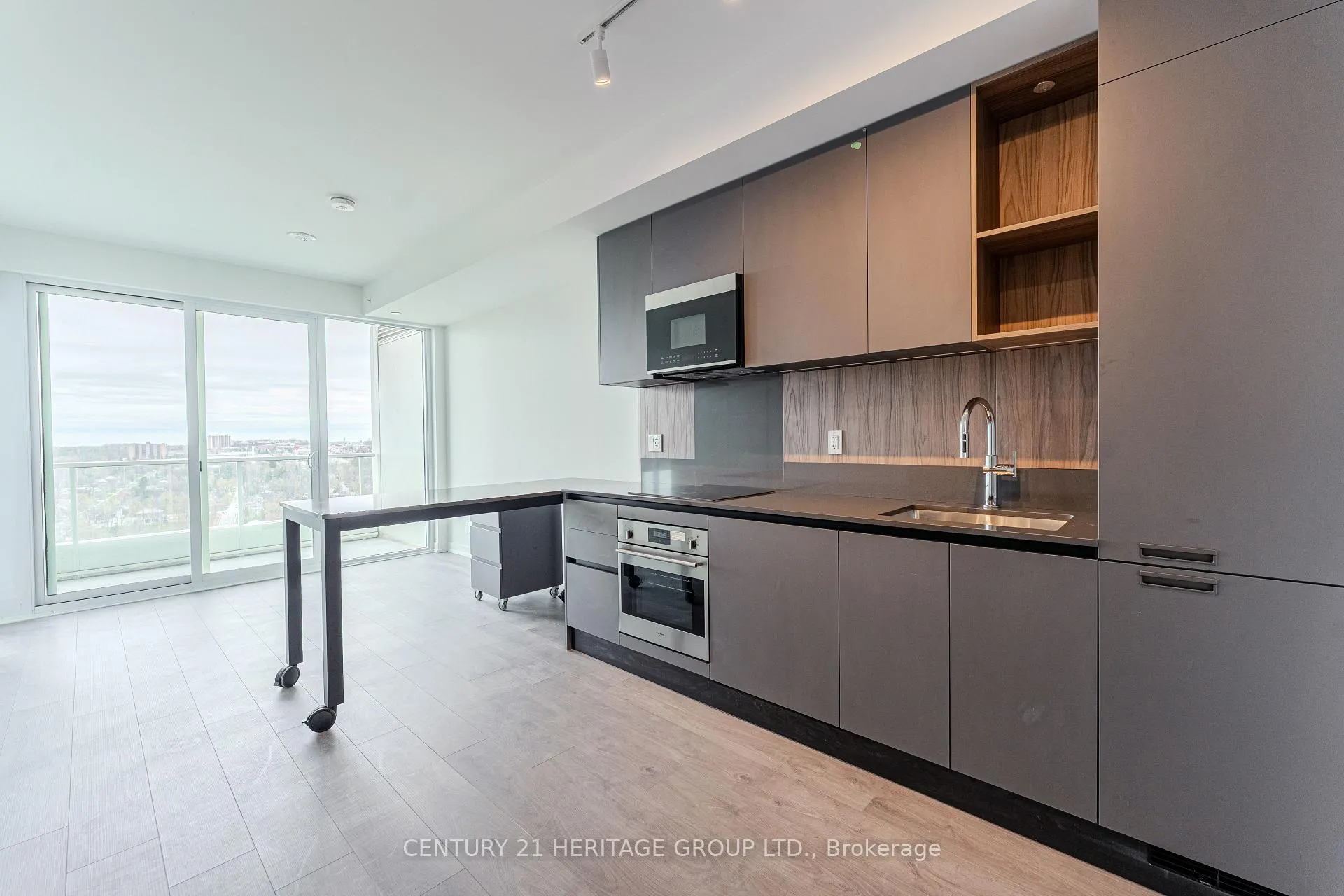 Photo 2 of Unit 2603, 39 Mary Street, Barrie, City Centre — HOMEH