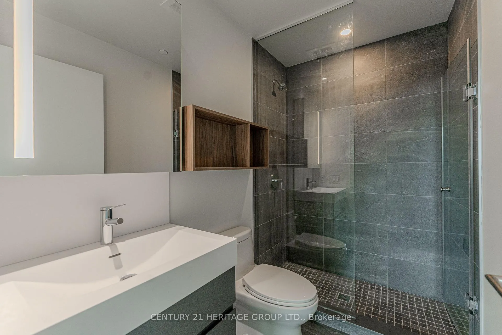 Photo 7 of Unit 2603, 39 Mary Street, Barrie, City Centre — HOMEH