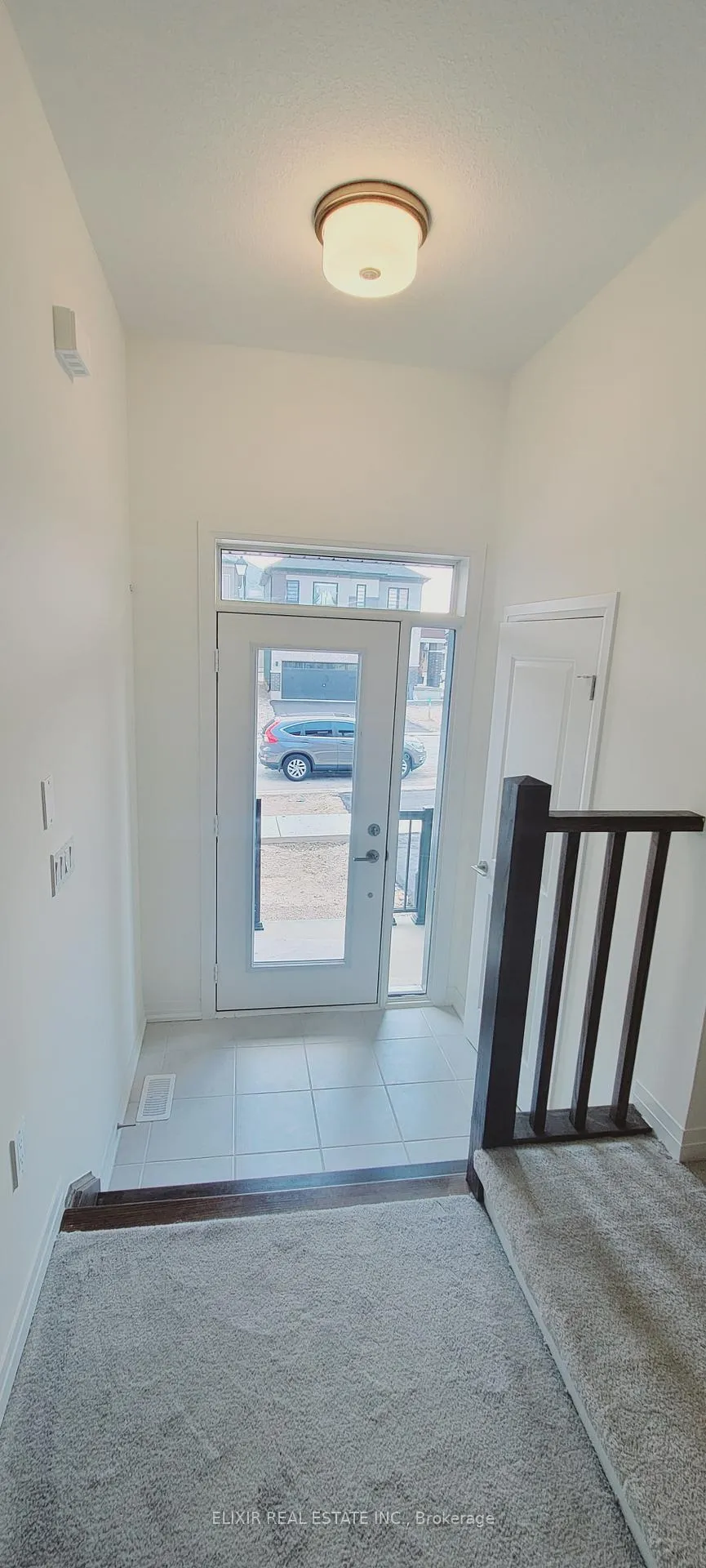 Photo 2 of 11 George Brier Drive W, Brant, Paris — HOMEH