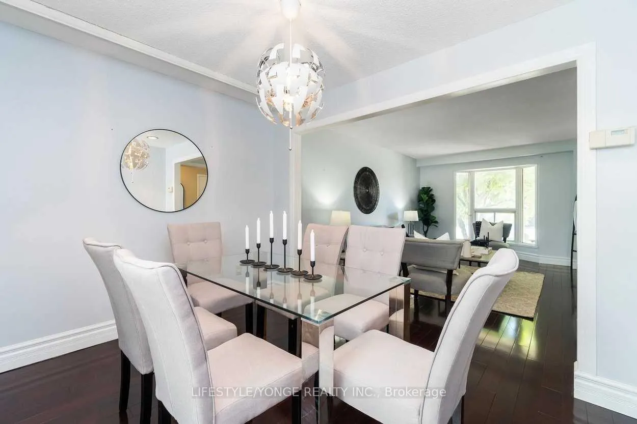Photo 8 of 234 Mullen Drive, Vaughan, Brownridge — HOMEH