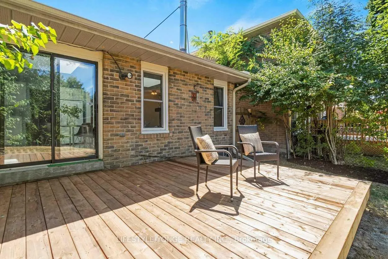 Photo 14 of 234 Mullen Drive, Vaughan, Brownridge — HOMEH