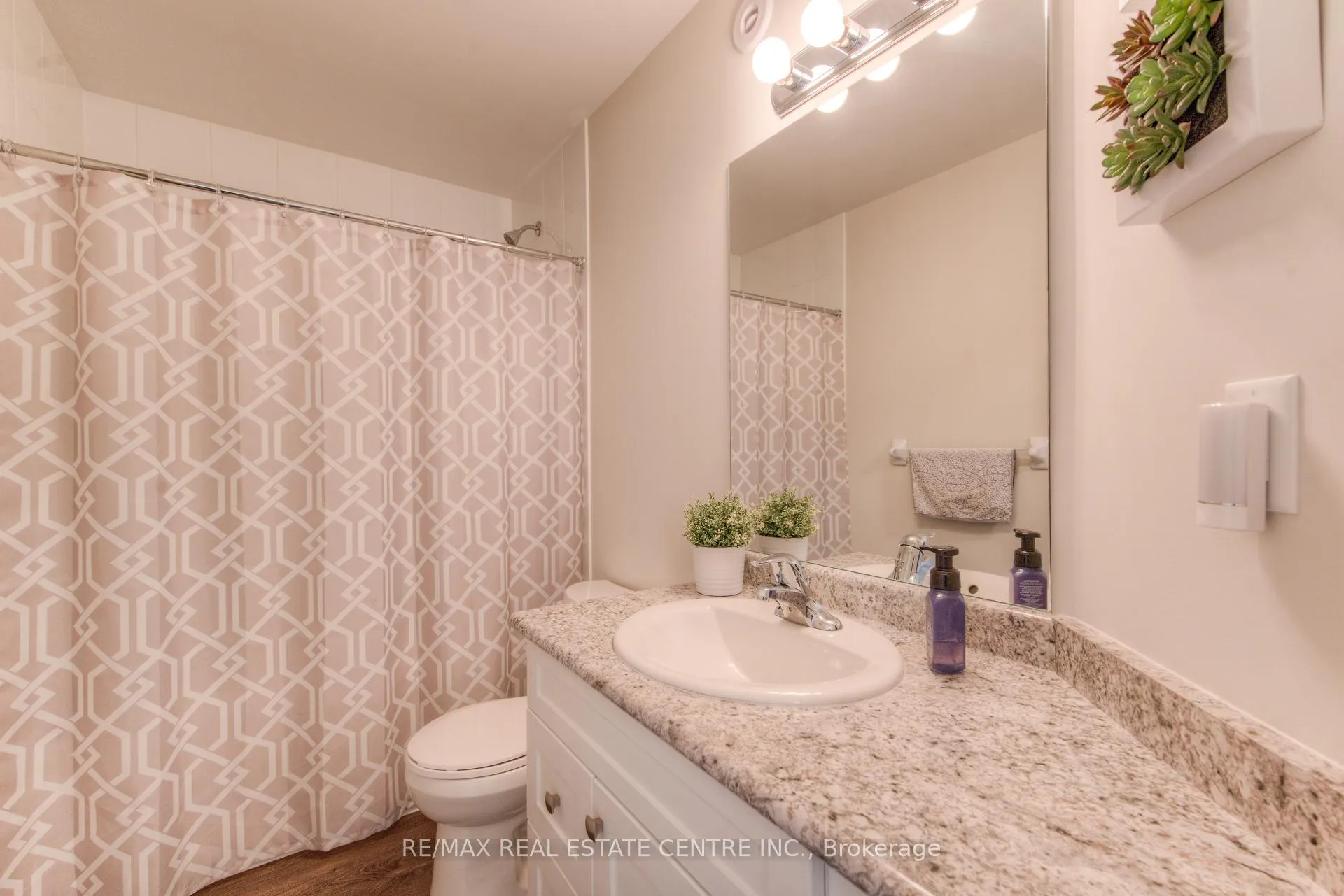 Photo 27 of Unit C7, 24 Morrison Road, Kitchener, Centreville Chicopee — HOMEH