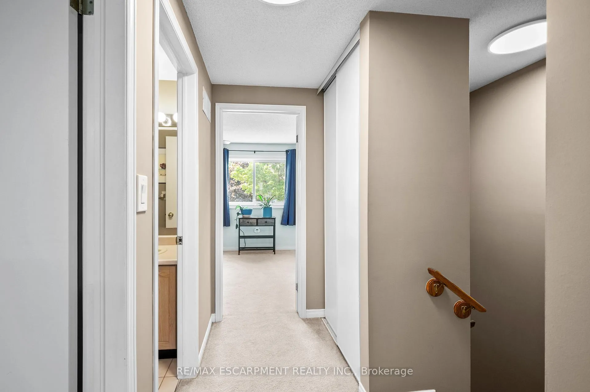 Photo 13 of Unit 12, 610 Barton Street, Hamilton, Stoney Creek — HOMEH