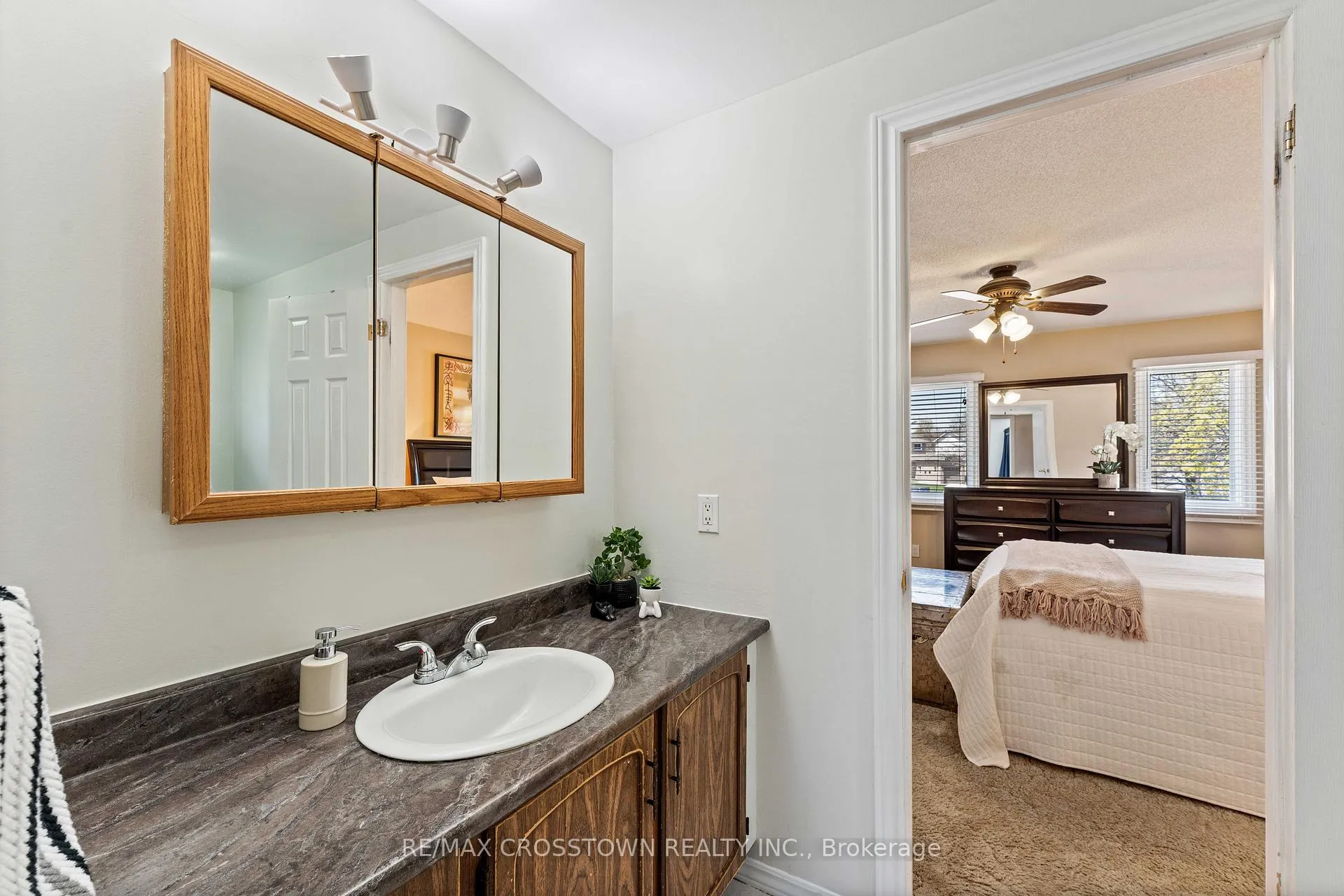 Photo 24 of 24 Cassander Crescent, Brampton, Heart Lake East — HOMEH