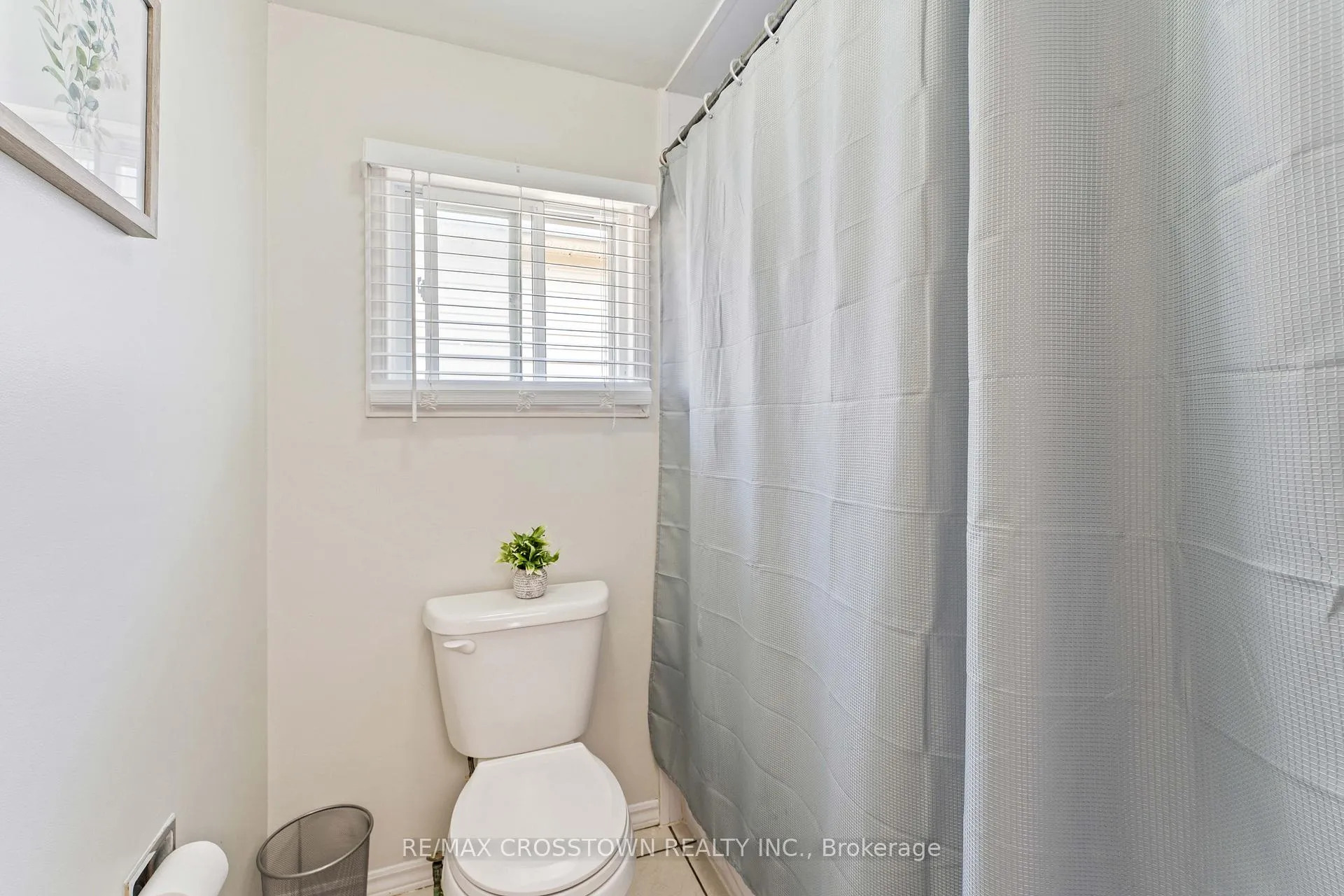 Photo 26 of 24 Cassander Crescent, Brampton, Heart Lake East — HOMEH