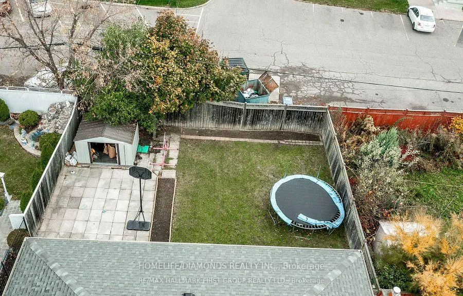 Photo 9 of Unit BSMT, 16 Brisco Street, Brampton, Brampton North — HOMEH