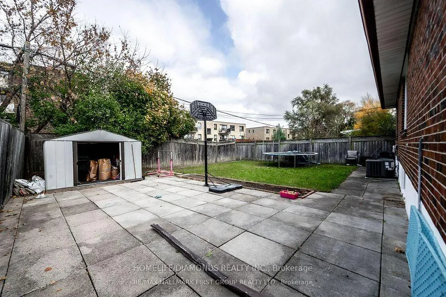 Photo 10 of Unit BSMT, 16 Brisco Street, Brampton, Brampton North — HOMEH