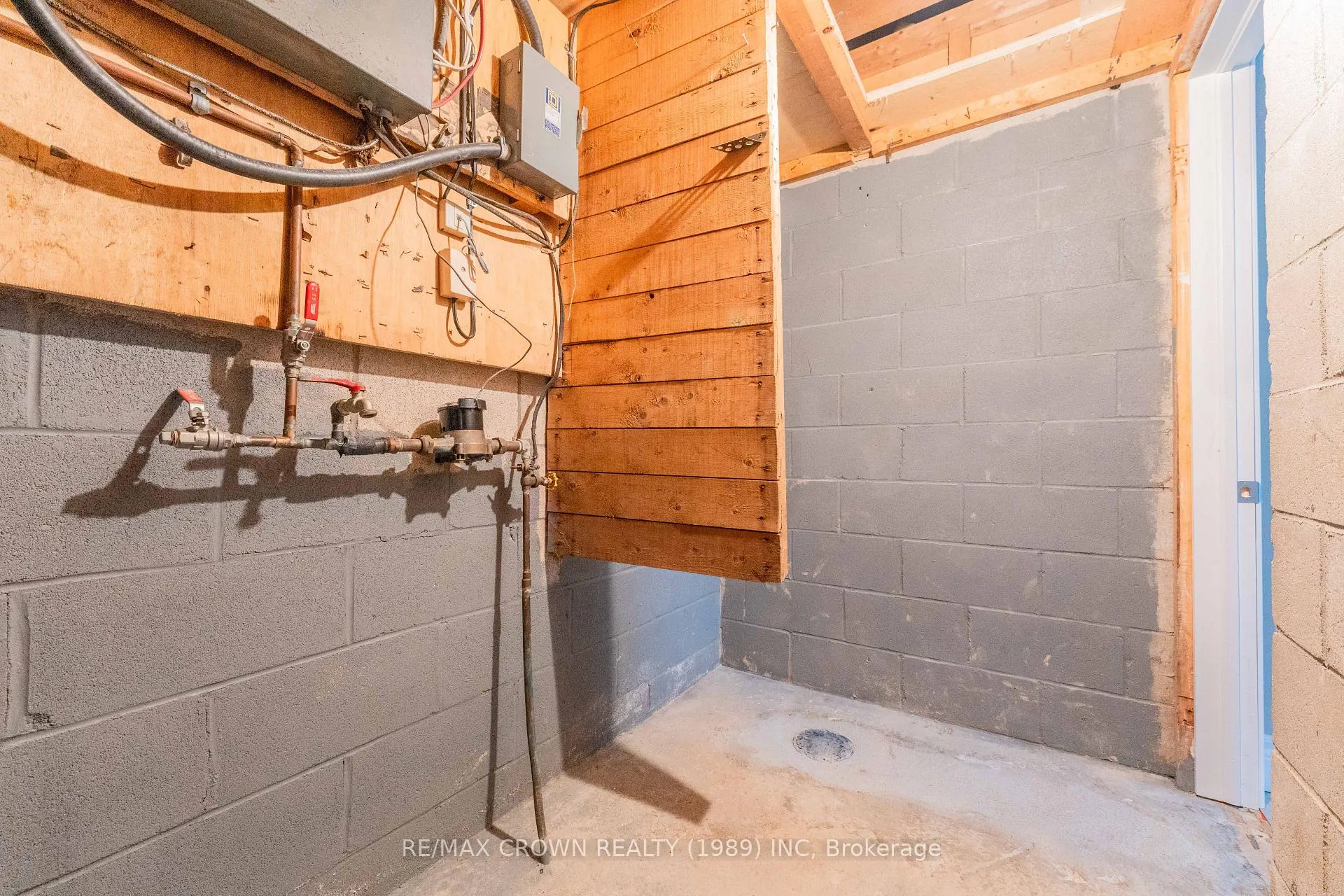 Photo 37 of 43 De L'Etang Boulevard, Kapuskasing — HOMEH