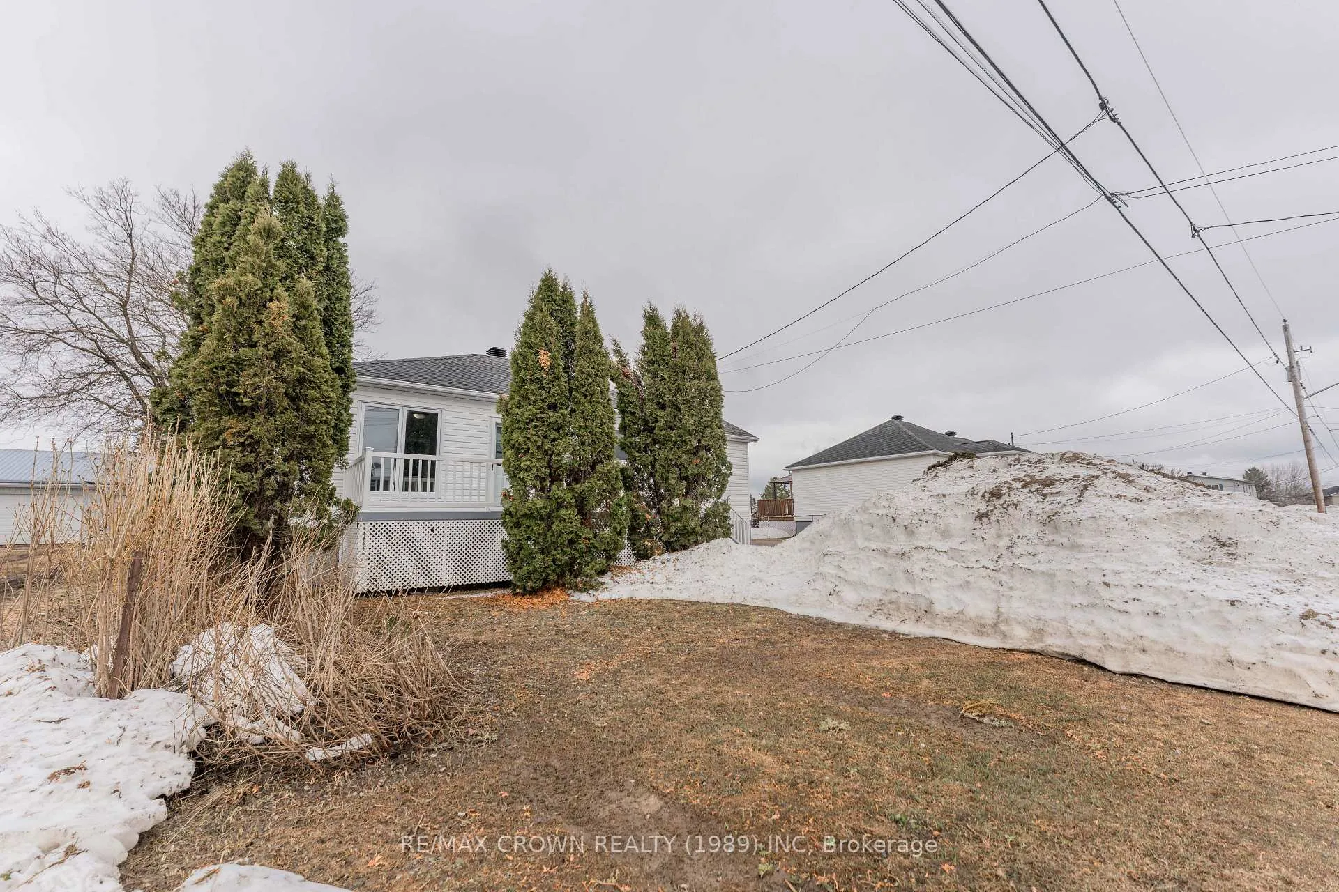 Photo 47 of 43 De L'Etang Boulevard, Kapuskasing — HOMEH