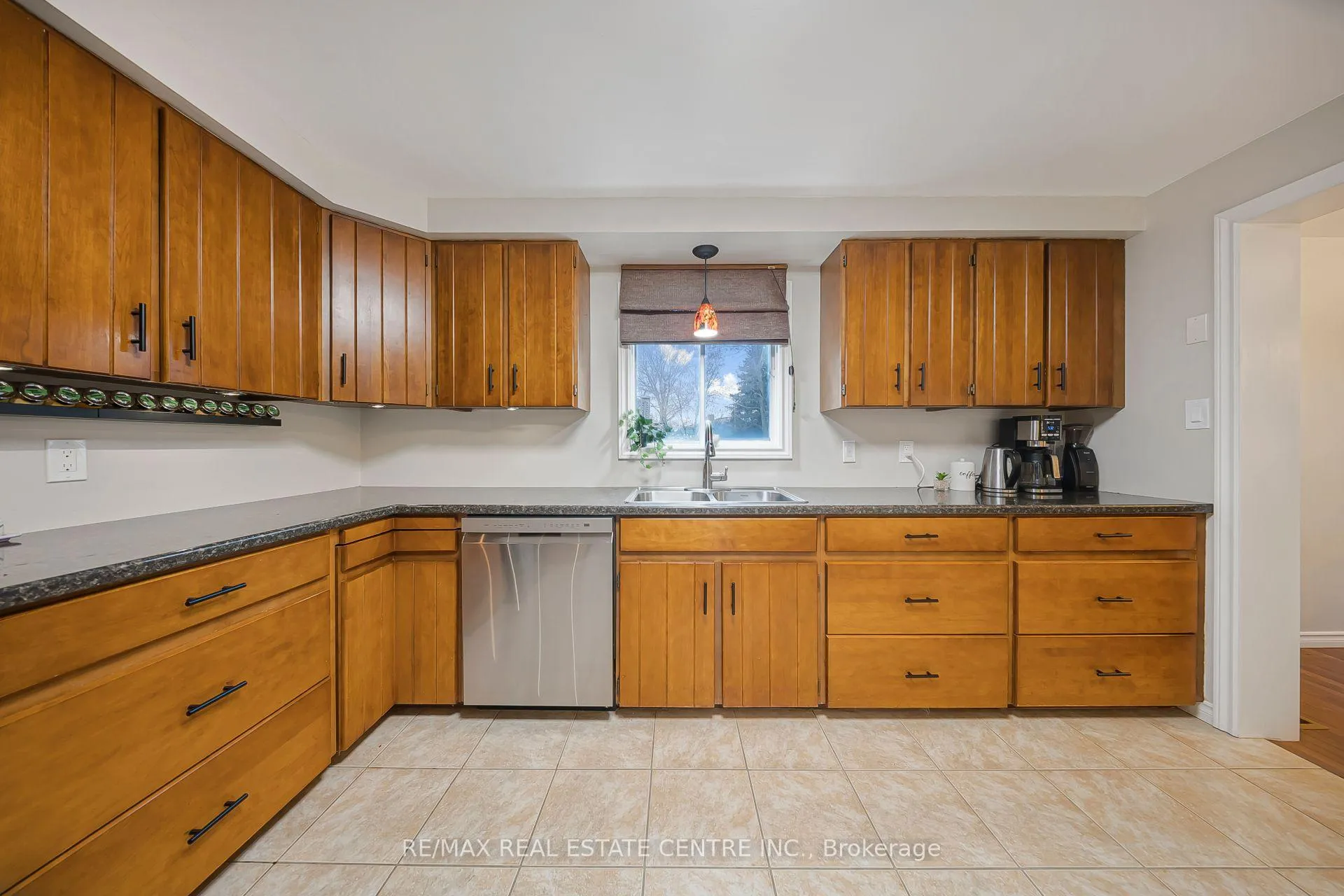 Photo 15 of 9 Village Road, Wellesley — HOMEH
