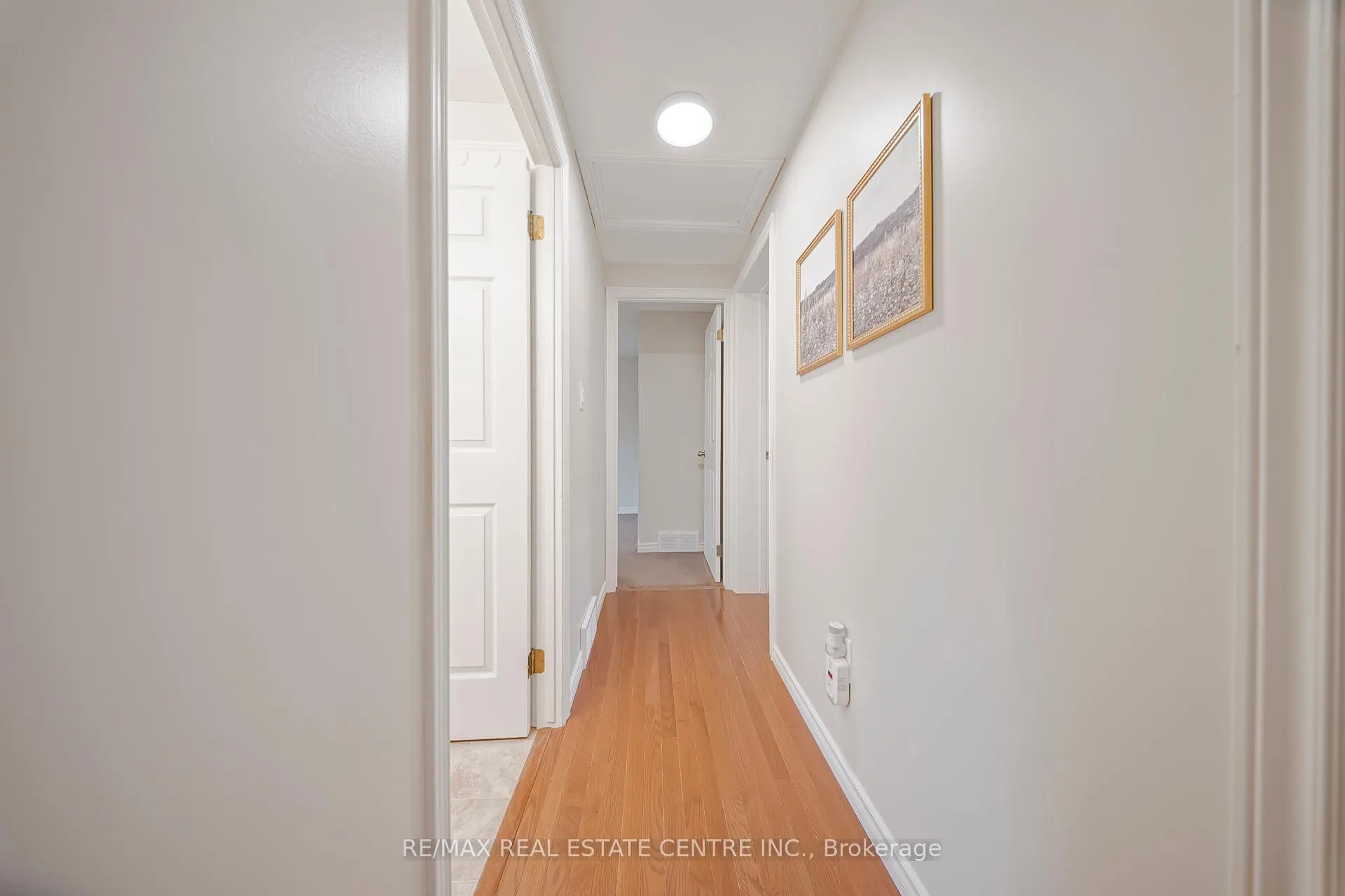 Photo 16 of 9 Village Road, Wellesley — HOMEH