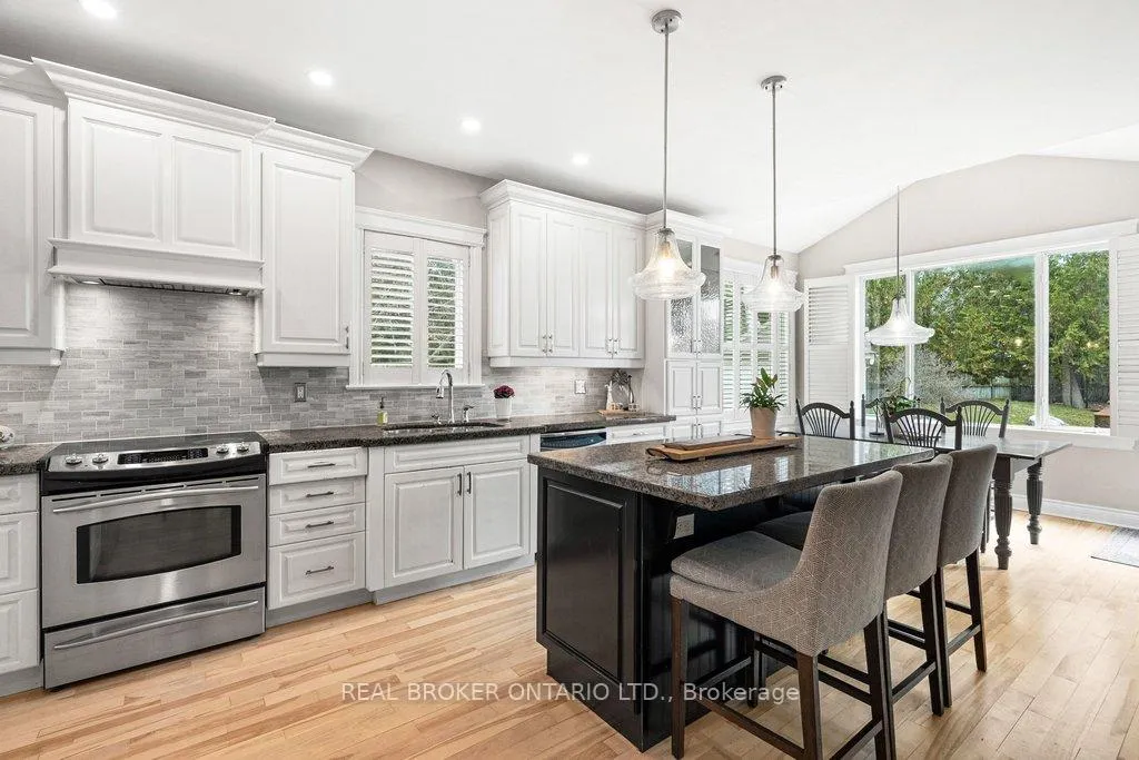 Photo 13 of 32 Feldspar Crescent, Ottawa, Stittsville (Central) — HOMEH