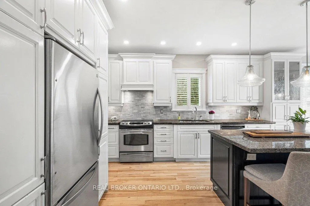 Photo 14 of 32 Feldspar Crescent, Ottawa, Stittsville (Central) — HOMEH