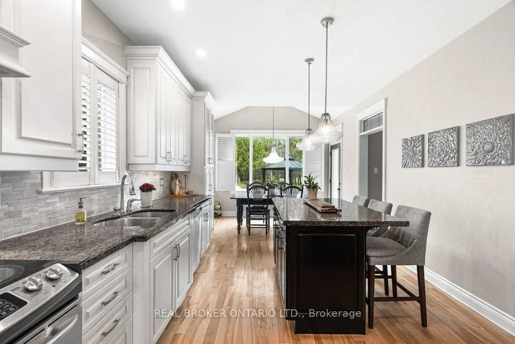 Photo 15 of 32 Feldspar Crescent, Ottawa, Stittsville (Central) — HOMEH