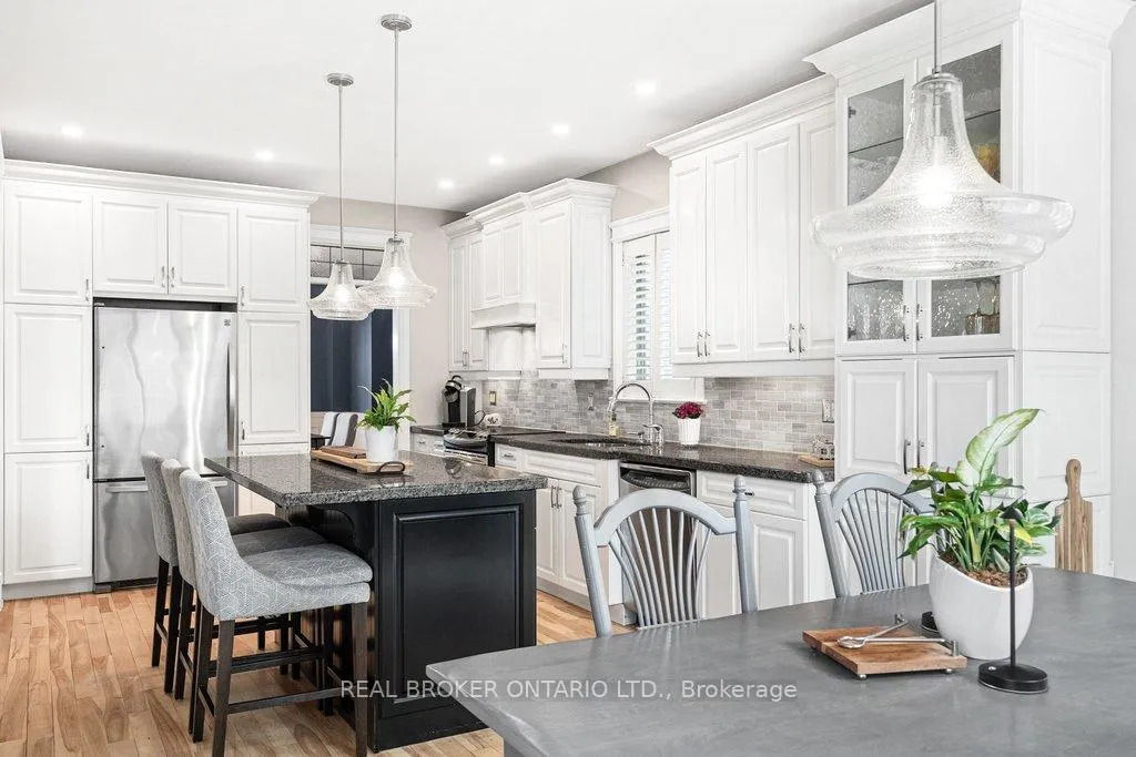 Photo 19 of 32 Feldspar Crescent, Ottawa, Stittsville (Central) — HOMEH