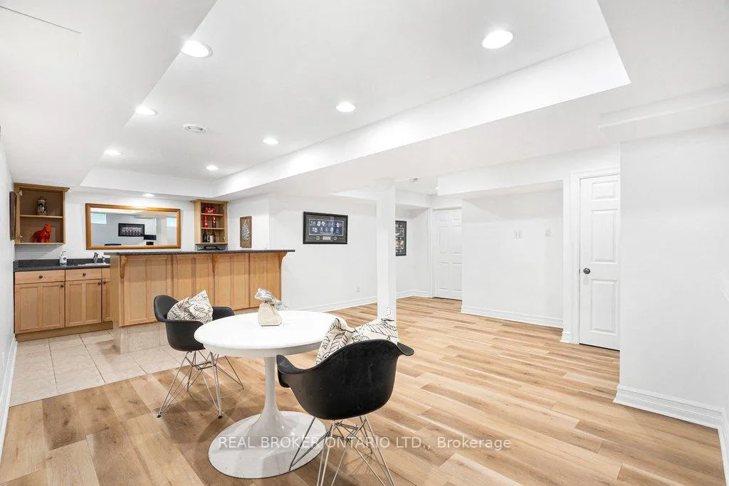 Photo 37 of 32 Feldspar Crescent, Ottawa, Stittsville (Central) — HOMEH