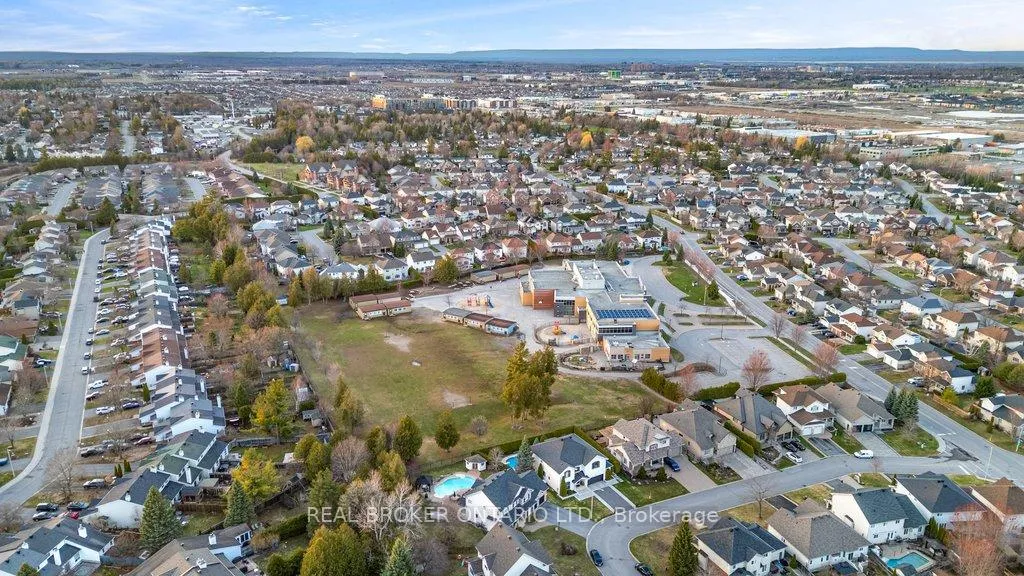 Photo 50 of 32 Feldspar Crescent, Ottawa, Stittsville (Central) — HOMEH