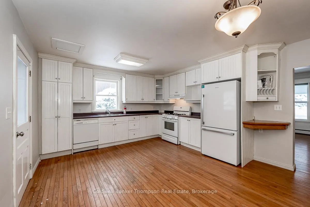 Photo 7 of Unit Unit A, 145 Front Street, Bracebridge, Macaulay — HOMEH