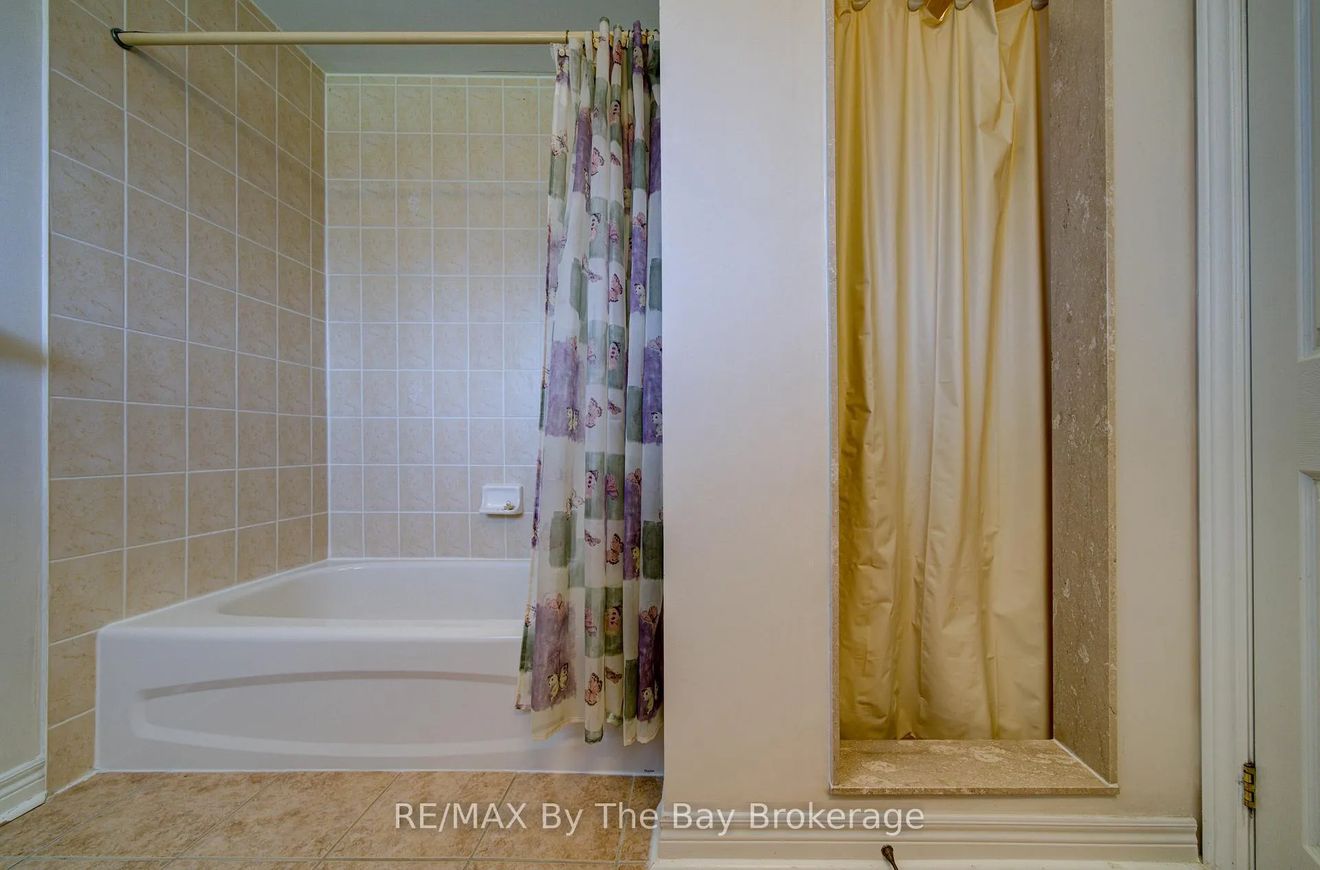 Photo 55 of 420 Ramblewood Drive, Wasaga Beach — HOMEH