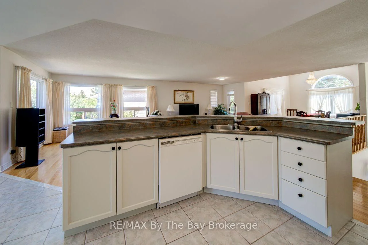 Photo 27 of 420 Ramblewood Drive, Wasaga Beach — HOMEH