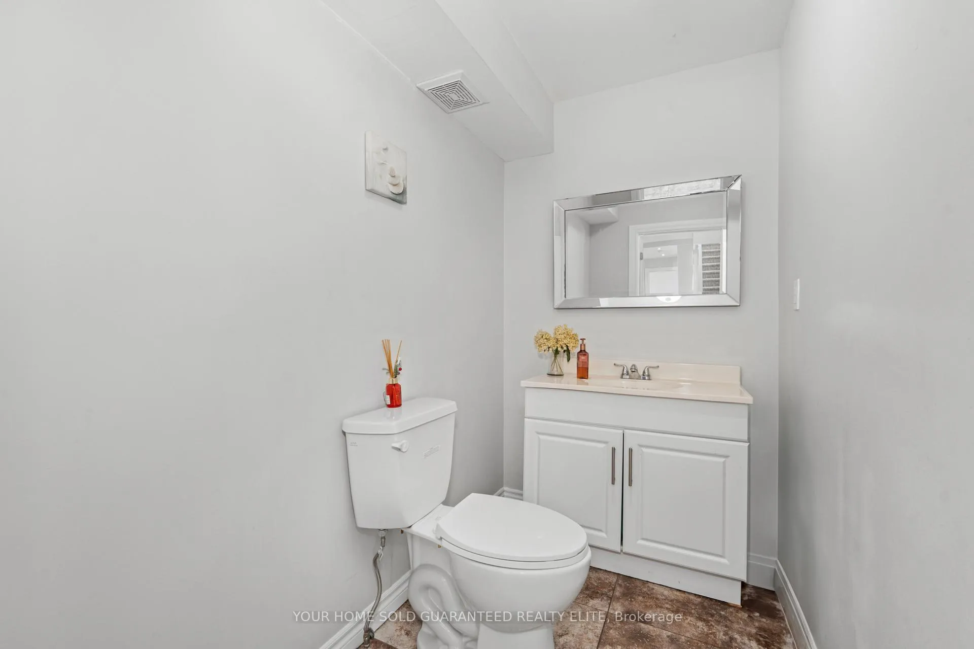 Photo 9 of 233 Normanhurst Avenue, Hamilton, Normanhurst — HOMEH