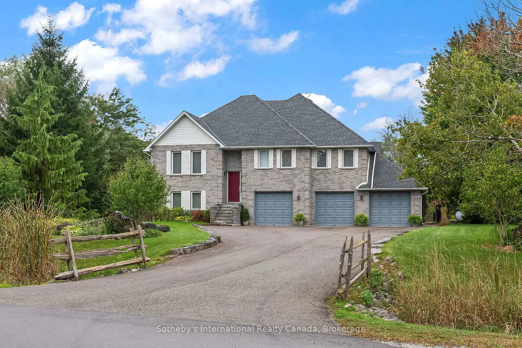 Front of 2091 Country Lane Court