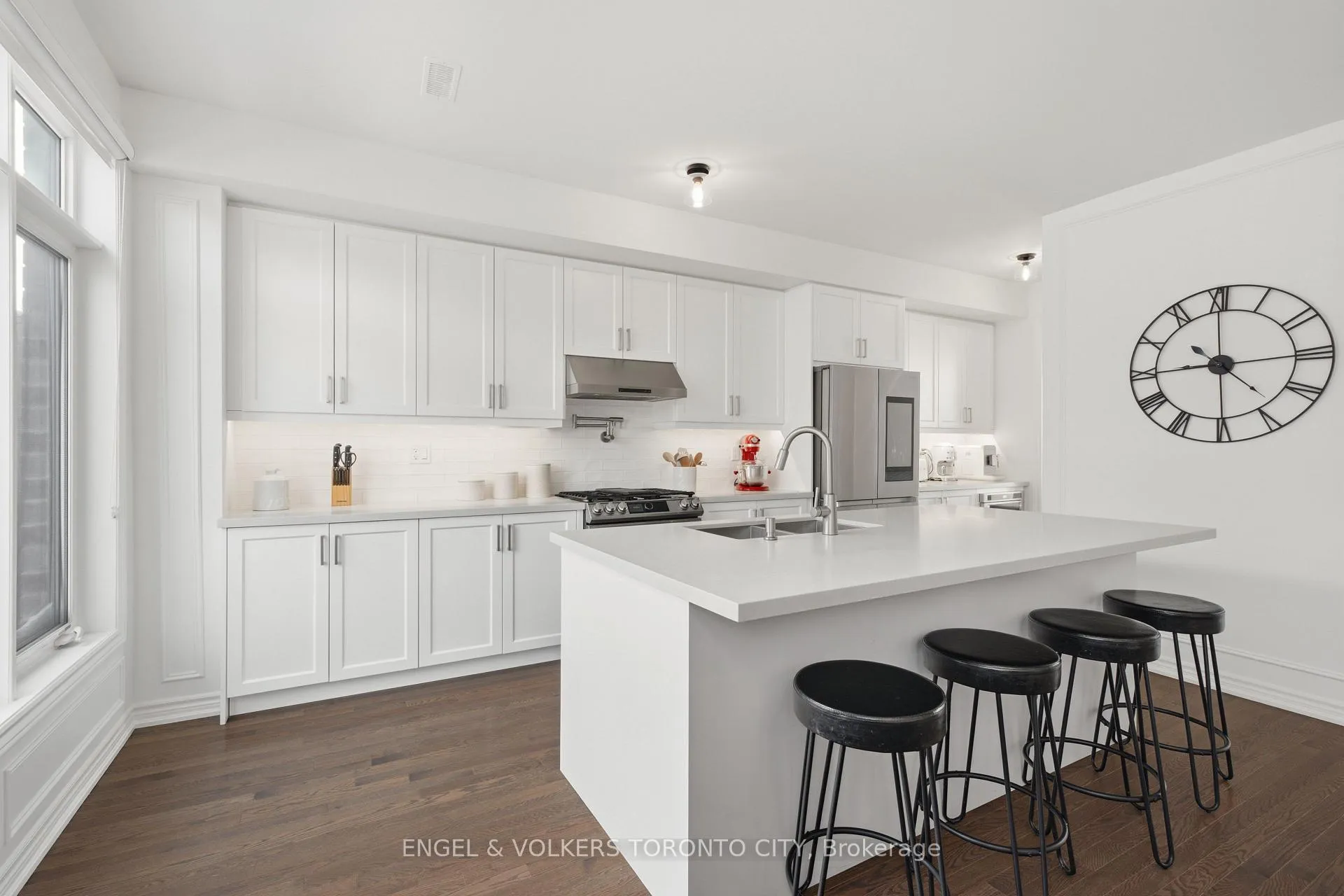 Photo 9 of 43 Holyrood Crescent, Vaughan, Kleinburg — HOMEH