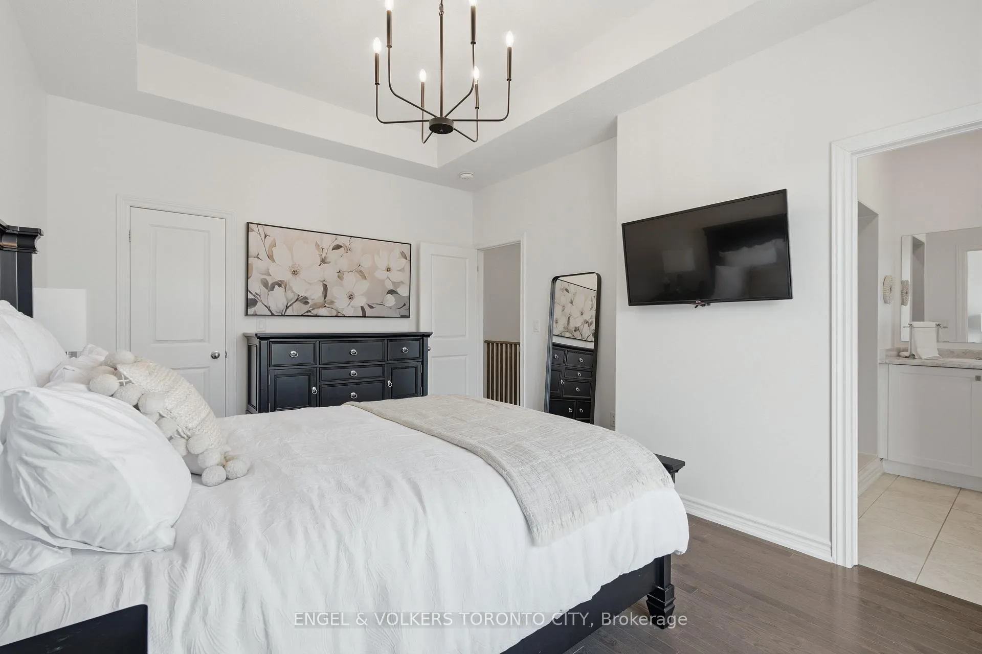 Photo 24 of 43 Holyrood Crescent, Vaughan, Kleinburg — HOMEH