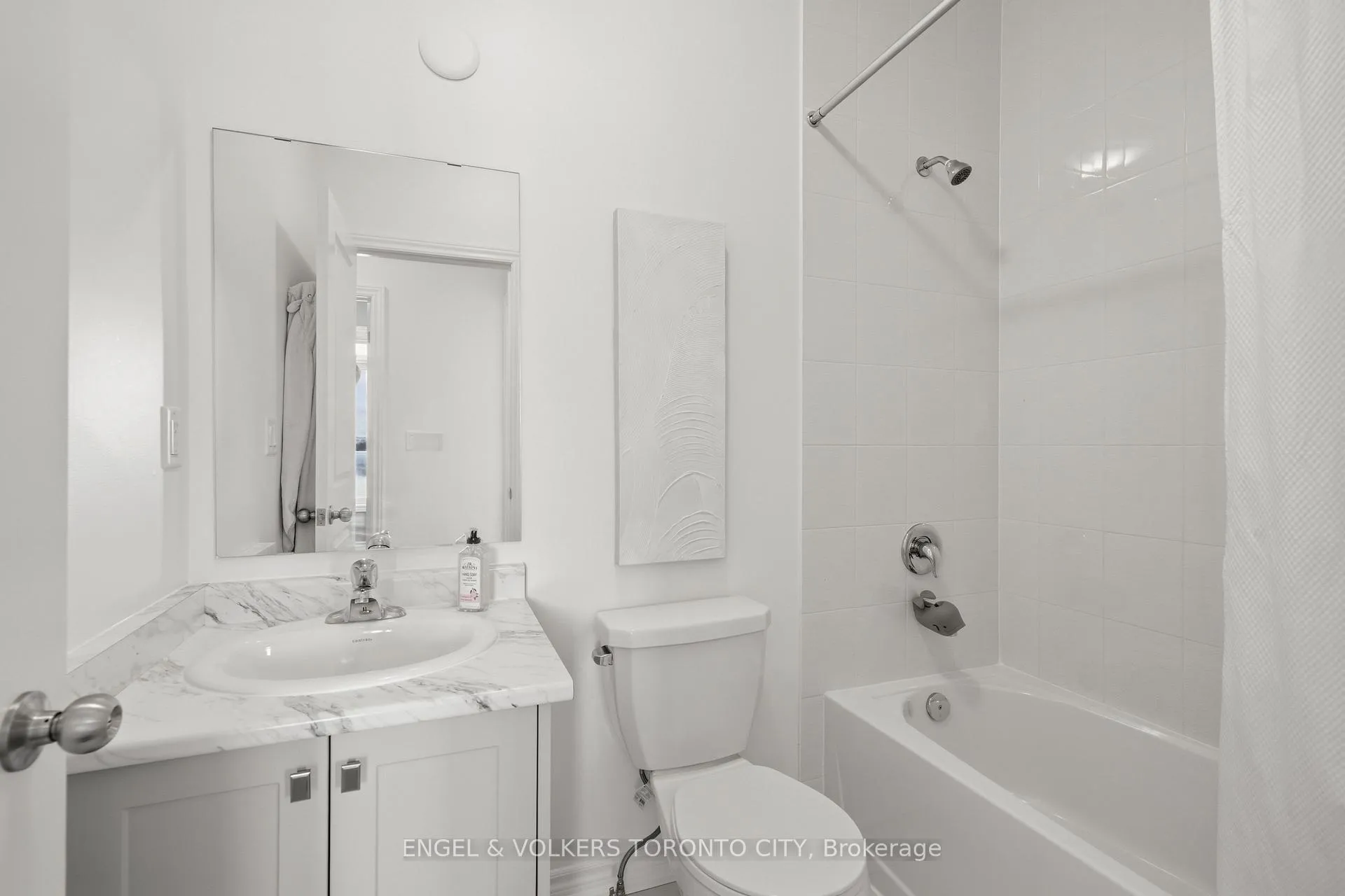 Photo 29 of 43 Holyrood Crescent, Vaughan, Kleinburg — HOMEH