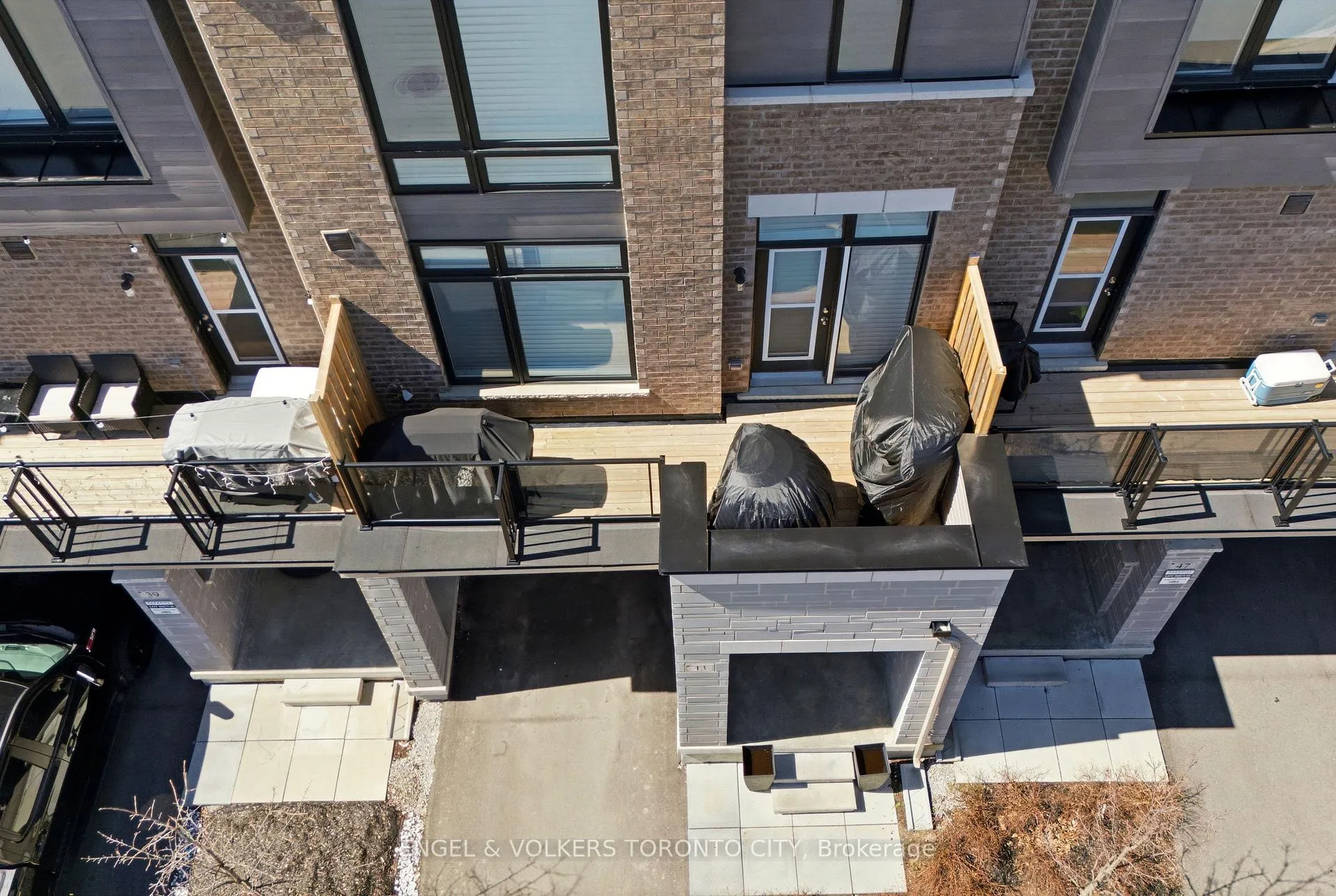 Photo 31 of 43 Holyrood Crescent, Vaughan, Kleinburg — HOMEH