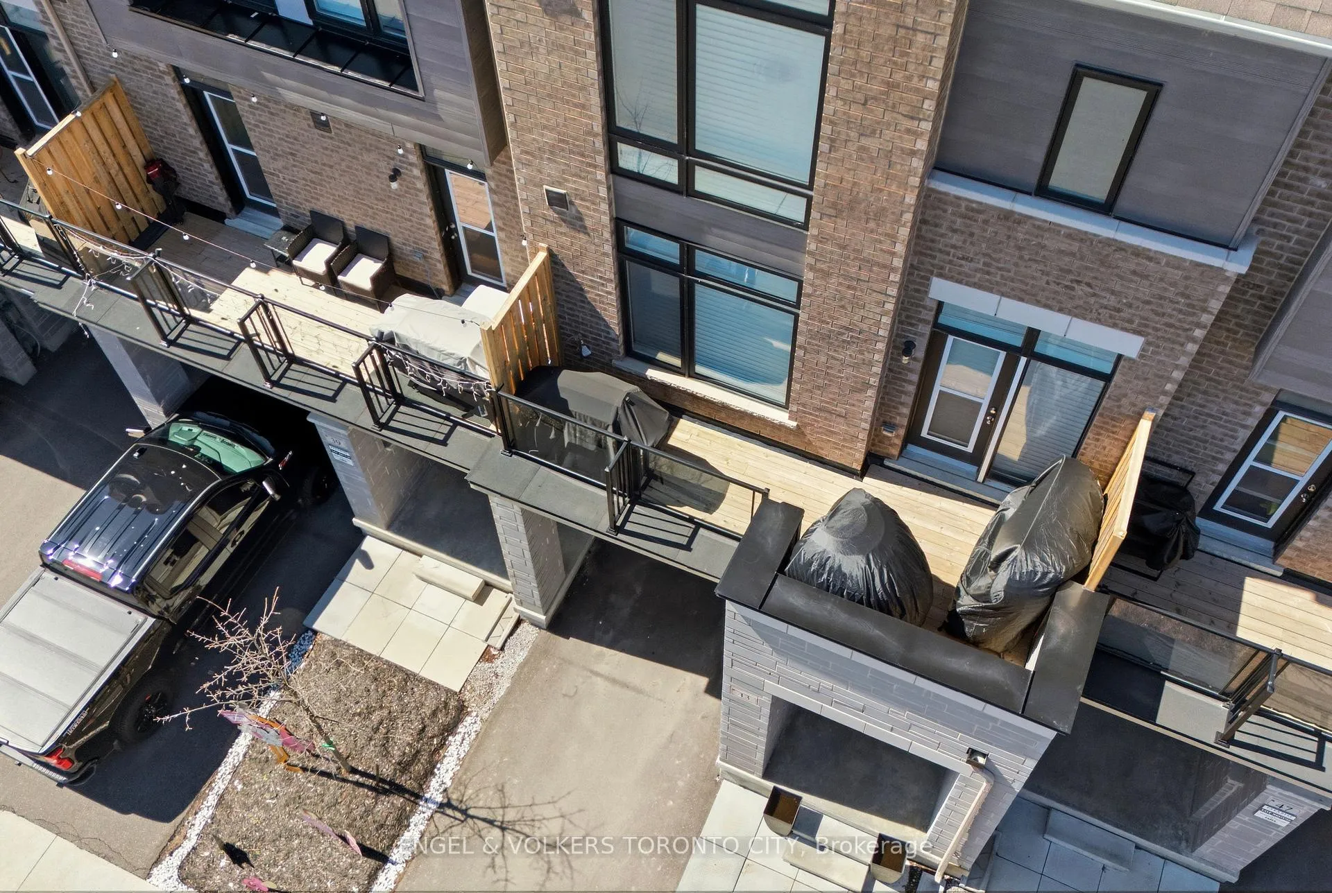Photo 33 of 43 Holyrood Crescent, Vaughan, Kleinburg — HOMEH