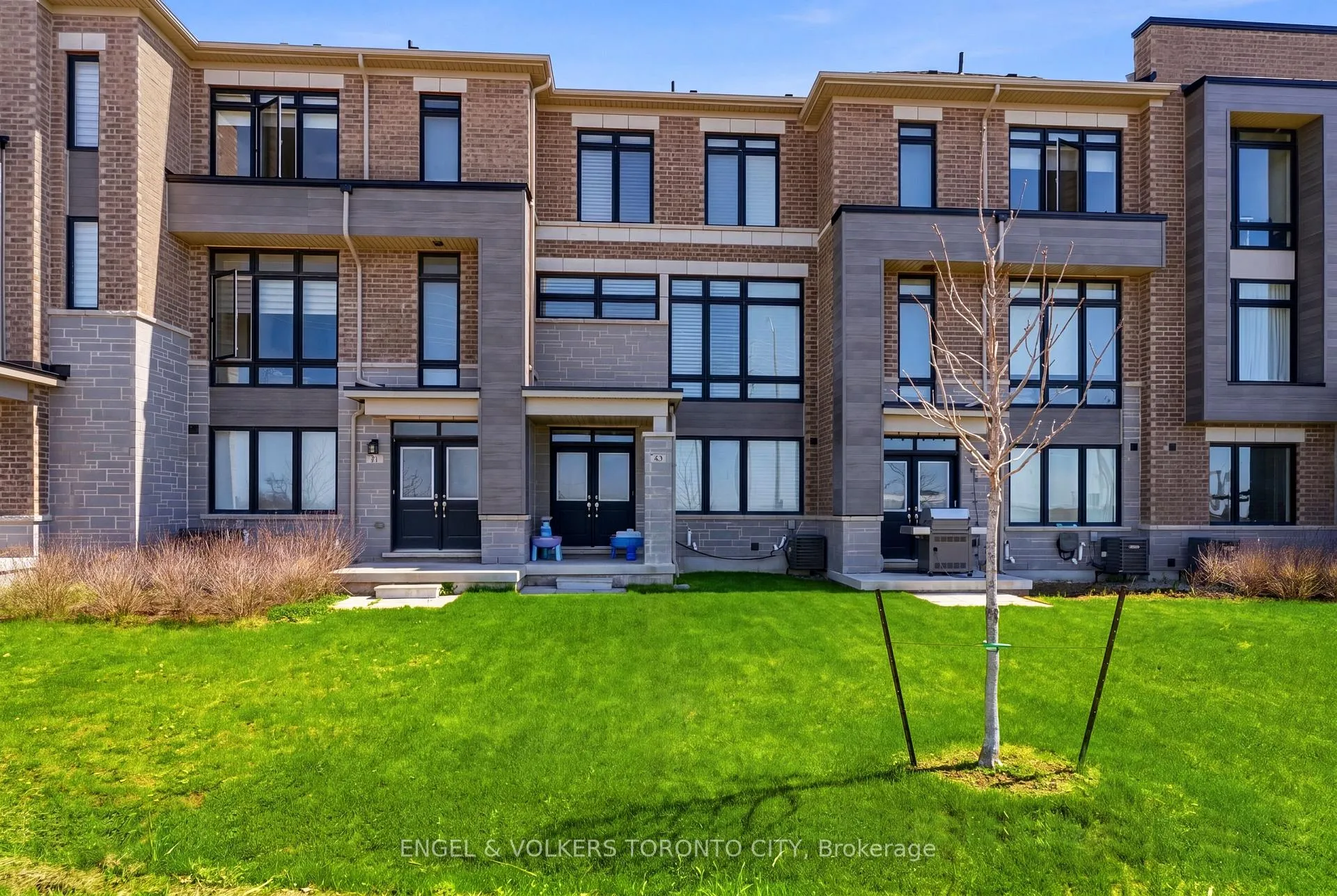 Photo 39 of 43 Holyrood Crescent, Vaughan, Kleinburg — HOMEH