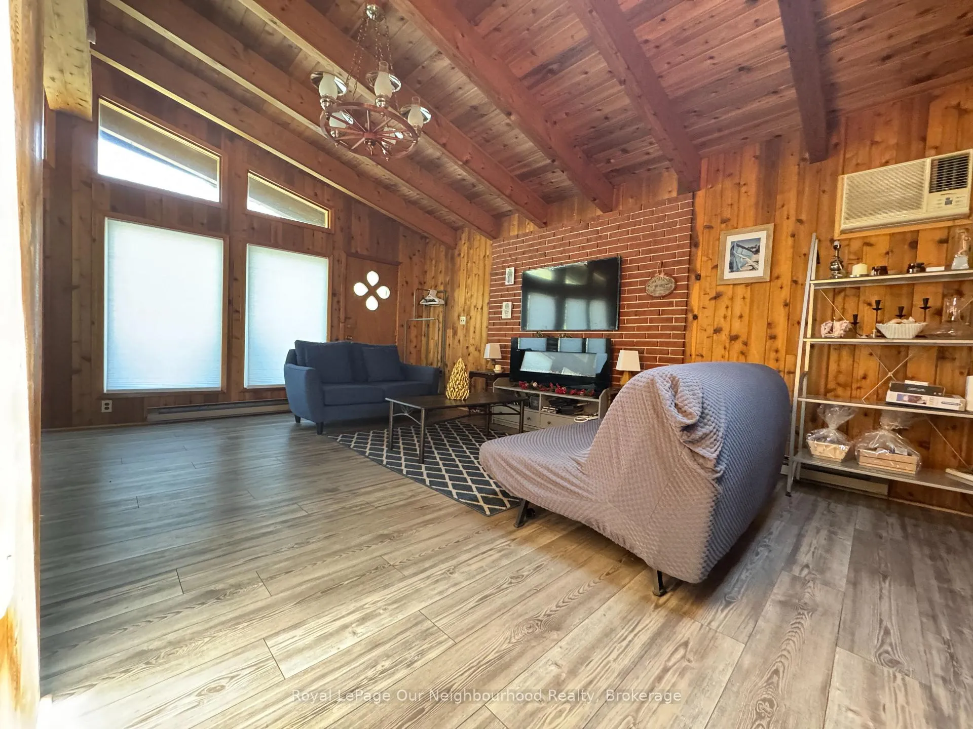 Photo 11 of 236 Zoo Park Road, Wasaga Beach — HOMEH