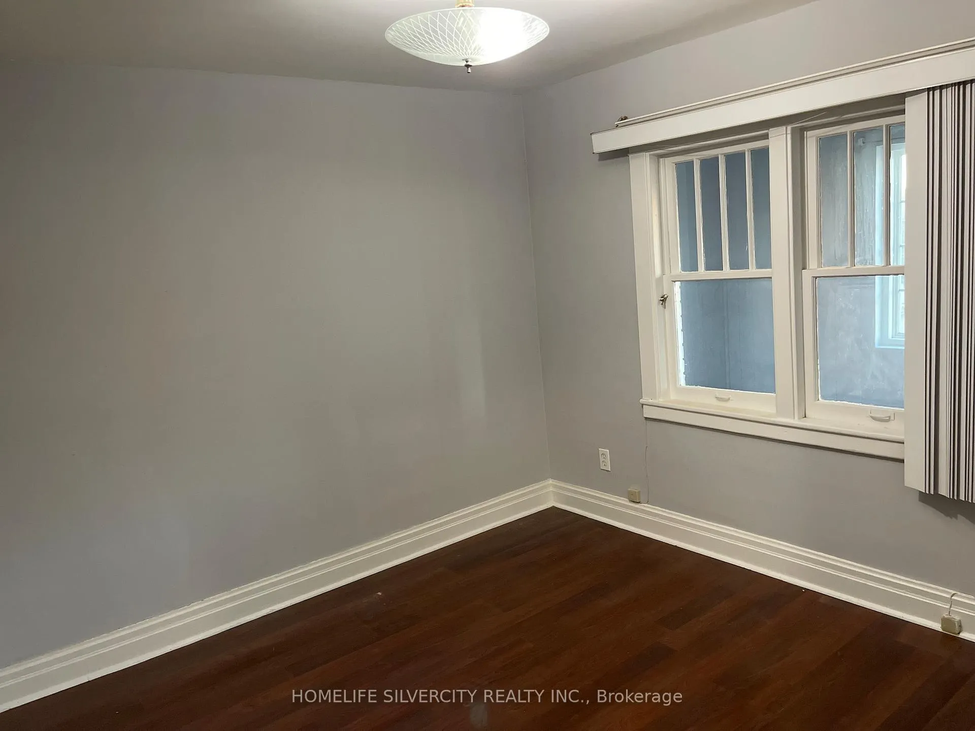 Photo 11 of 435 Aberdeen Avenue, Hamilton, Kirkendall — HOMEH