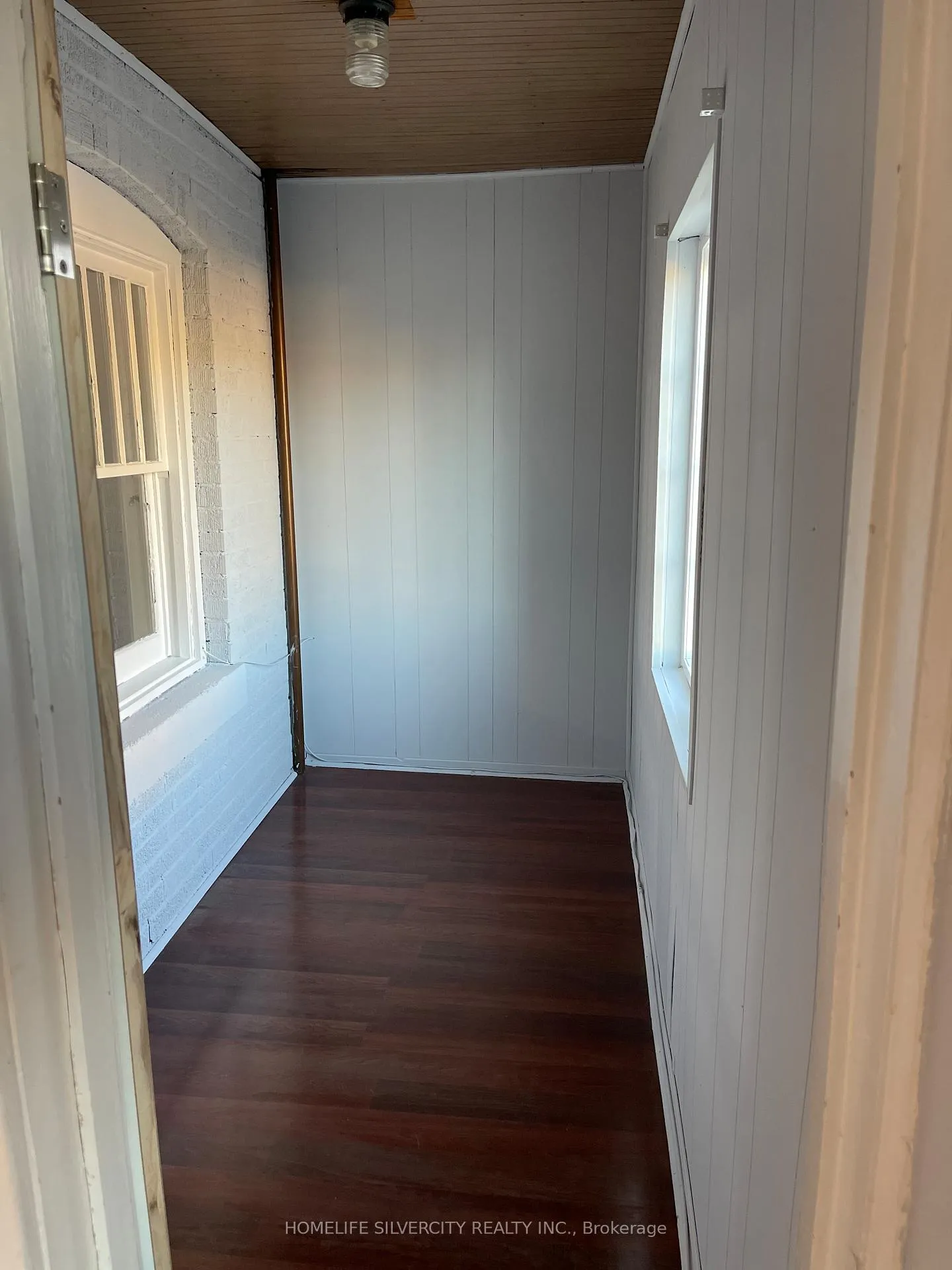 Photo 12 of 435 Aberdeen Avenue, Hamilton, Kirkendall — HOMEH