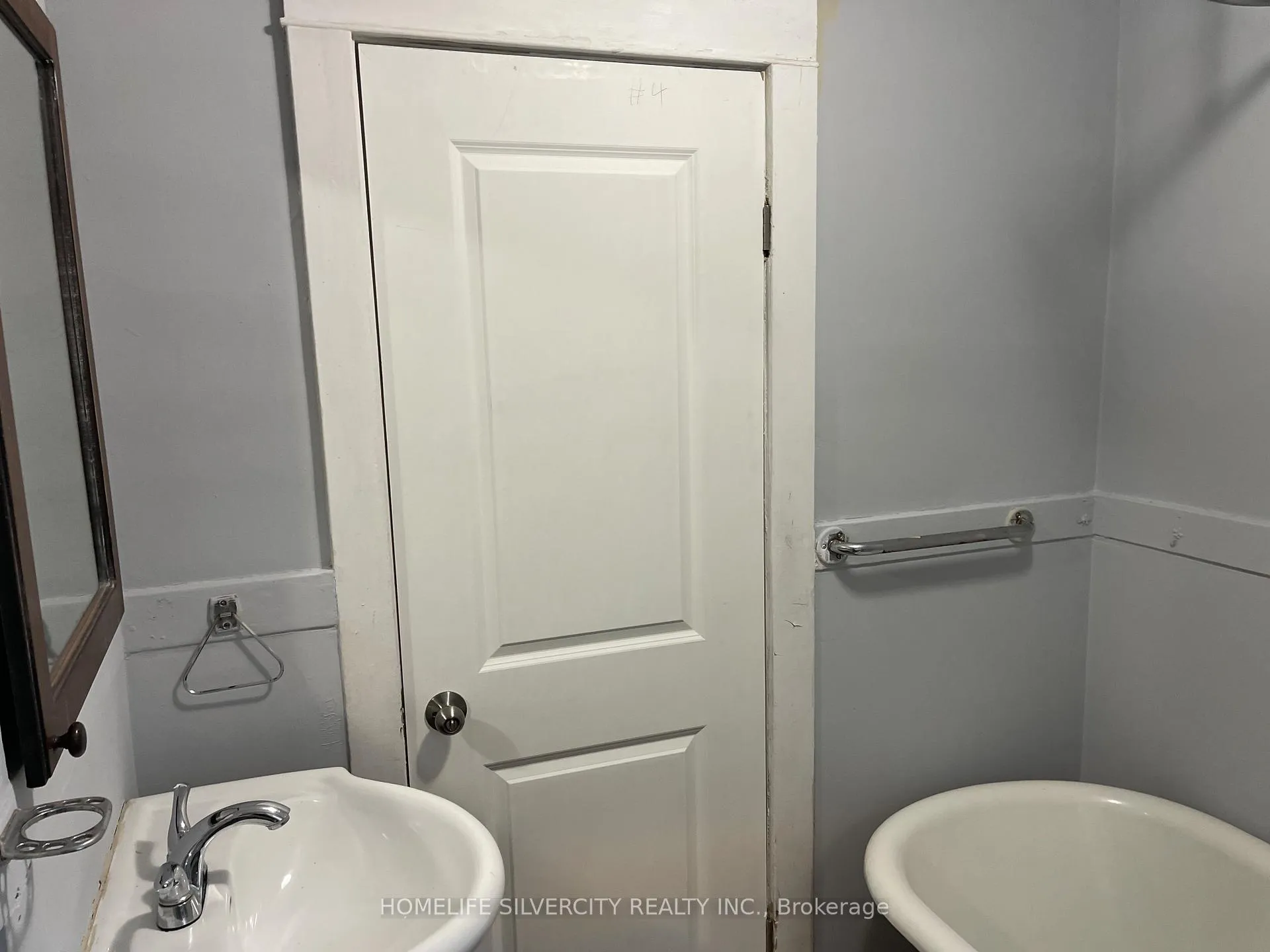 Photo 14 of 435 Aberdeen Avenue, Hamilton, Kirkendall — HOMEH