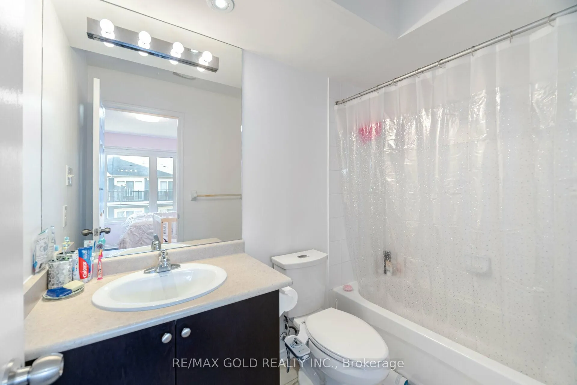 Photo 12 of Unit 142, 60 Fairwood Circle, Brampton, Sandringham-Wellington — HOMEH