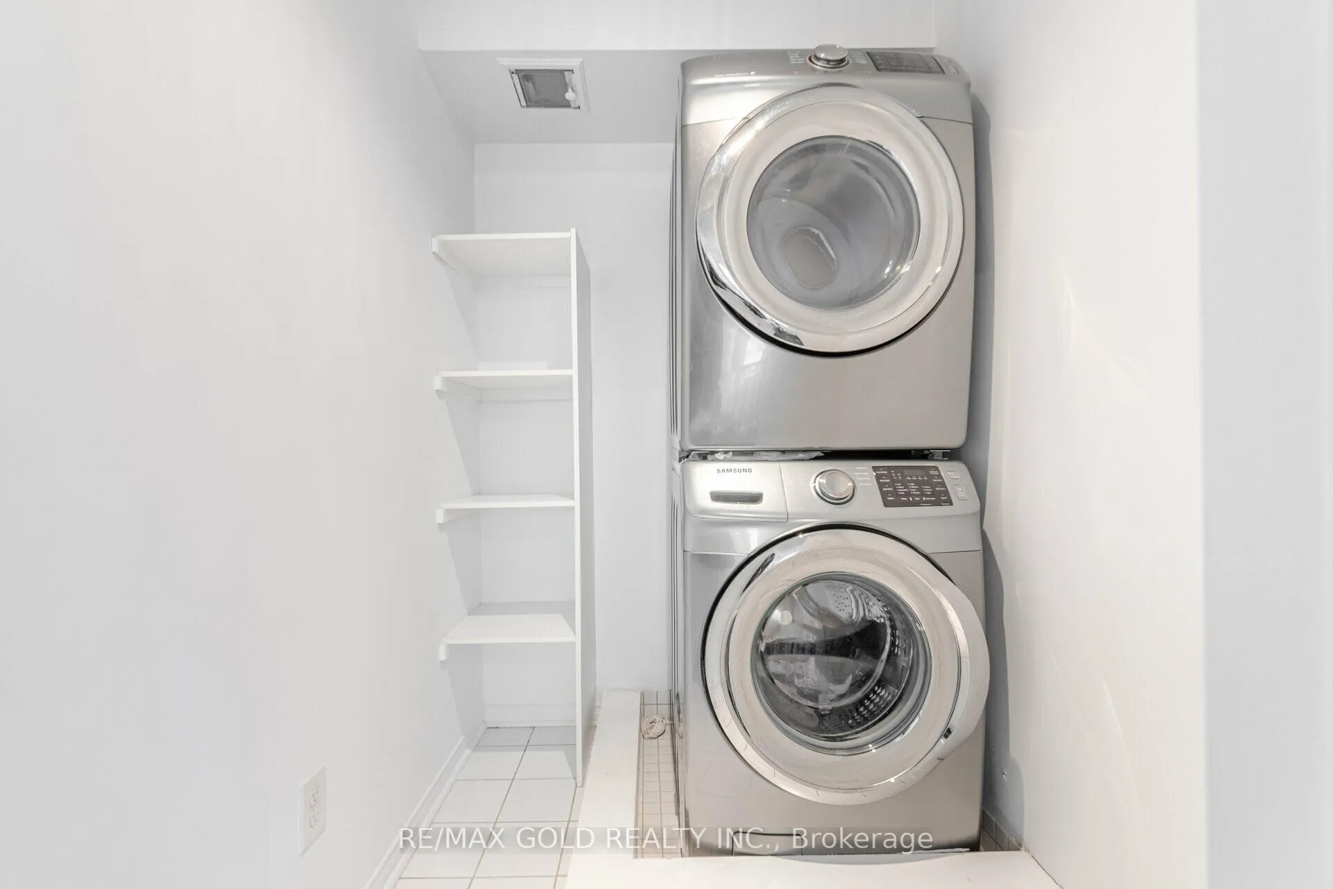 Photo 13 of Unit 142, 60 Fairwood Circle, Brampton, Sandringham-Wellington — HOMEH