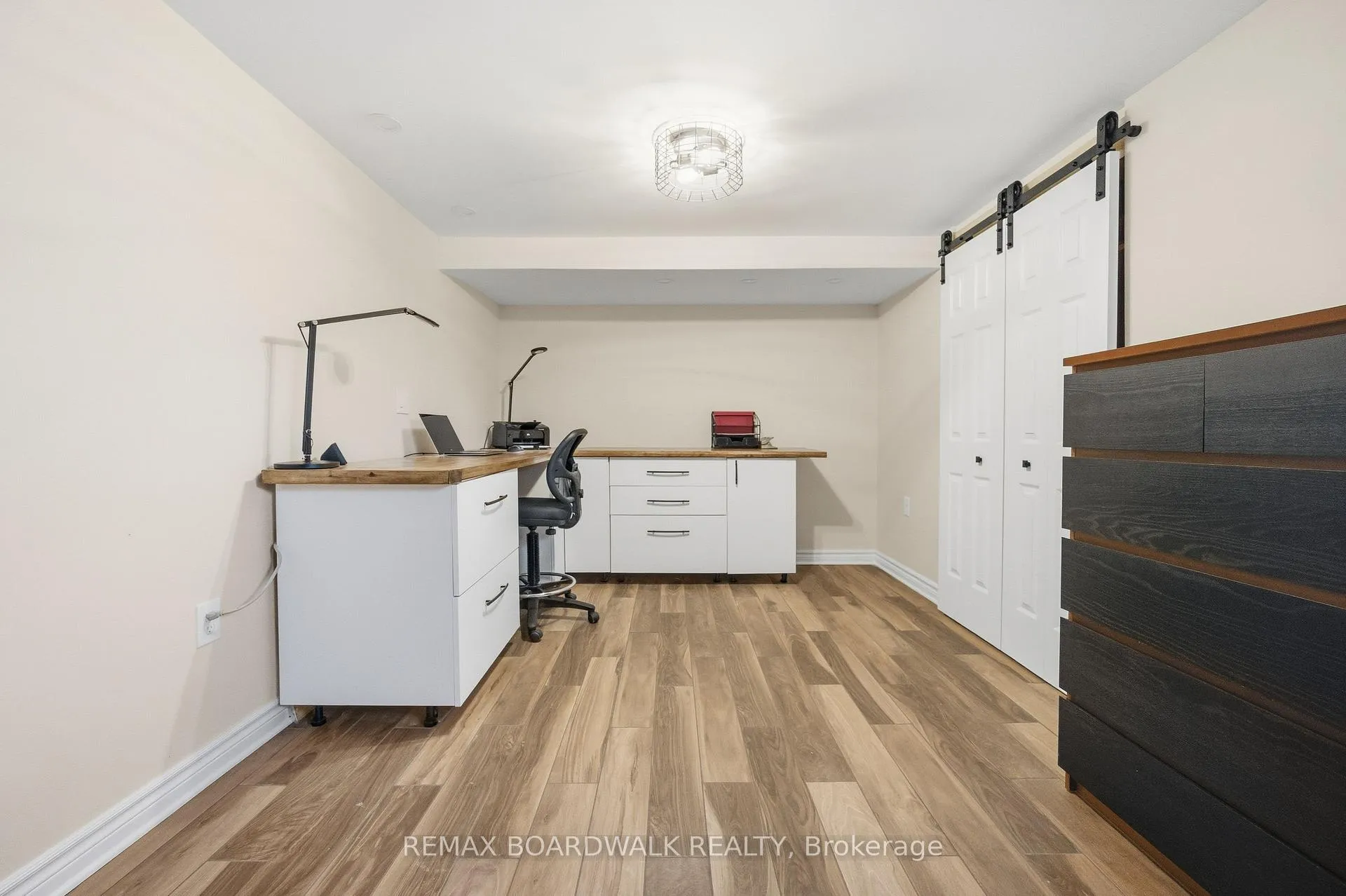 Photo 30 of 33 Treelawn Boulevard, Perth — HOMEH