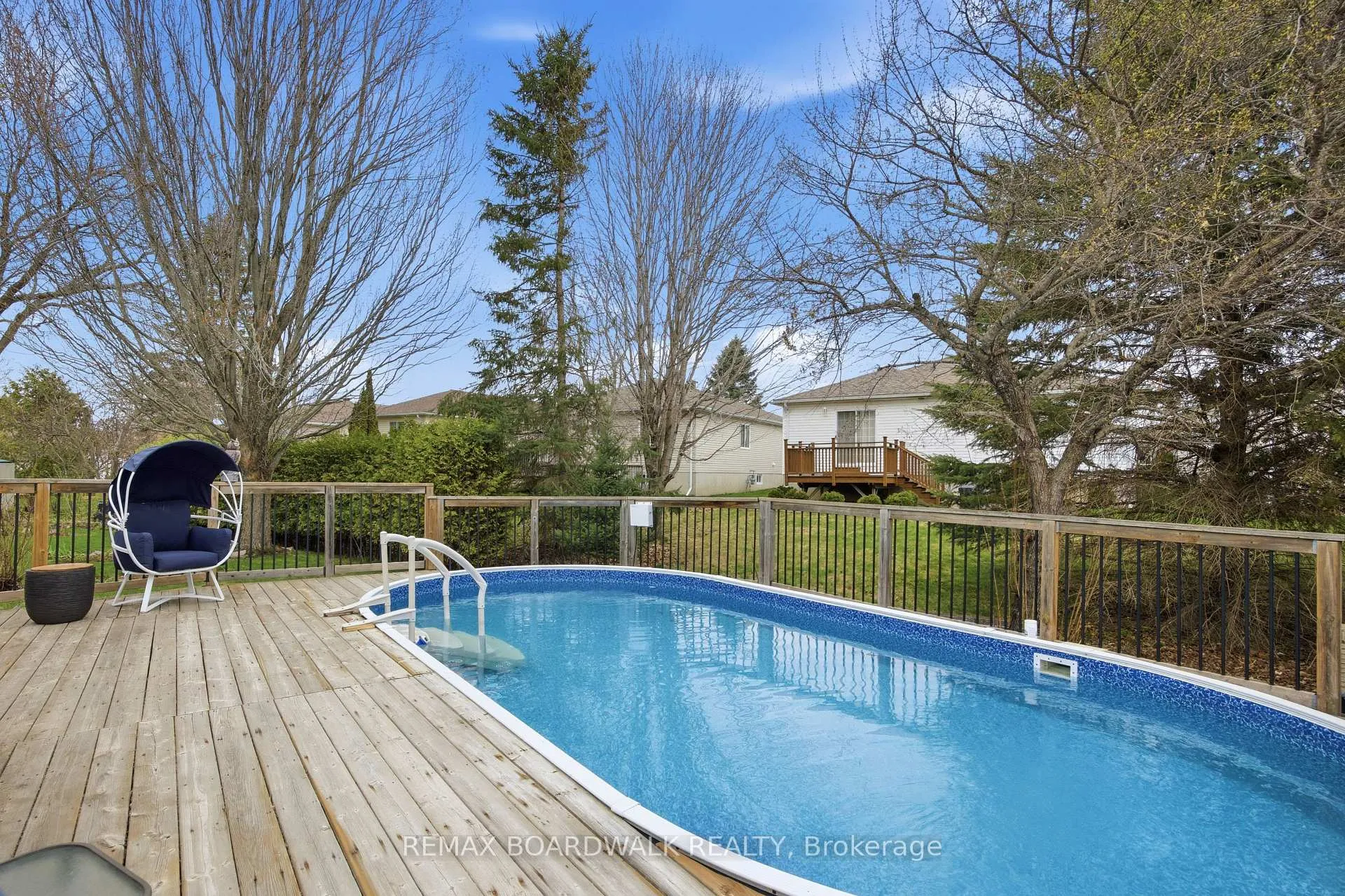 Photo 37 of 33 Treelawn Boulevard, Perth — HOMEH